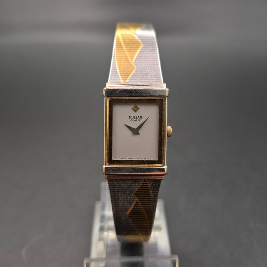 Pulsar Damen Uhr – Elegantes Quarzmodell mit rechteckigem Gehäuse