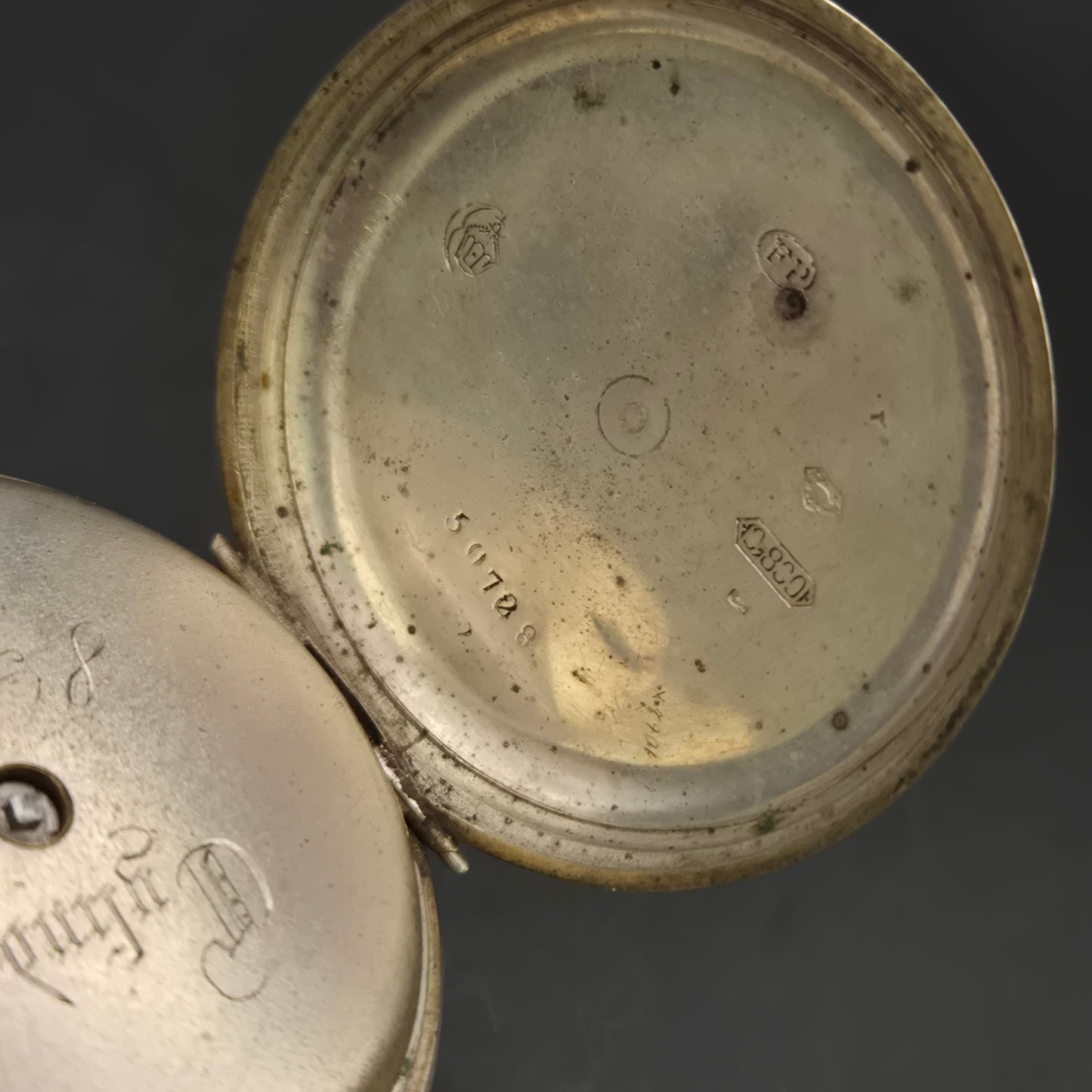 Antike Taschenuhr – Zylinderwerk mit 8 Steinen, Silbergehäuse