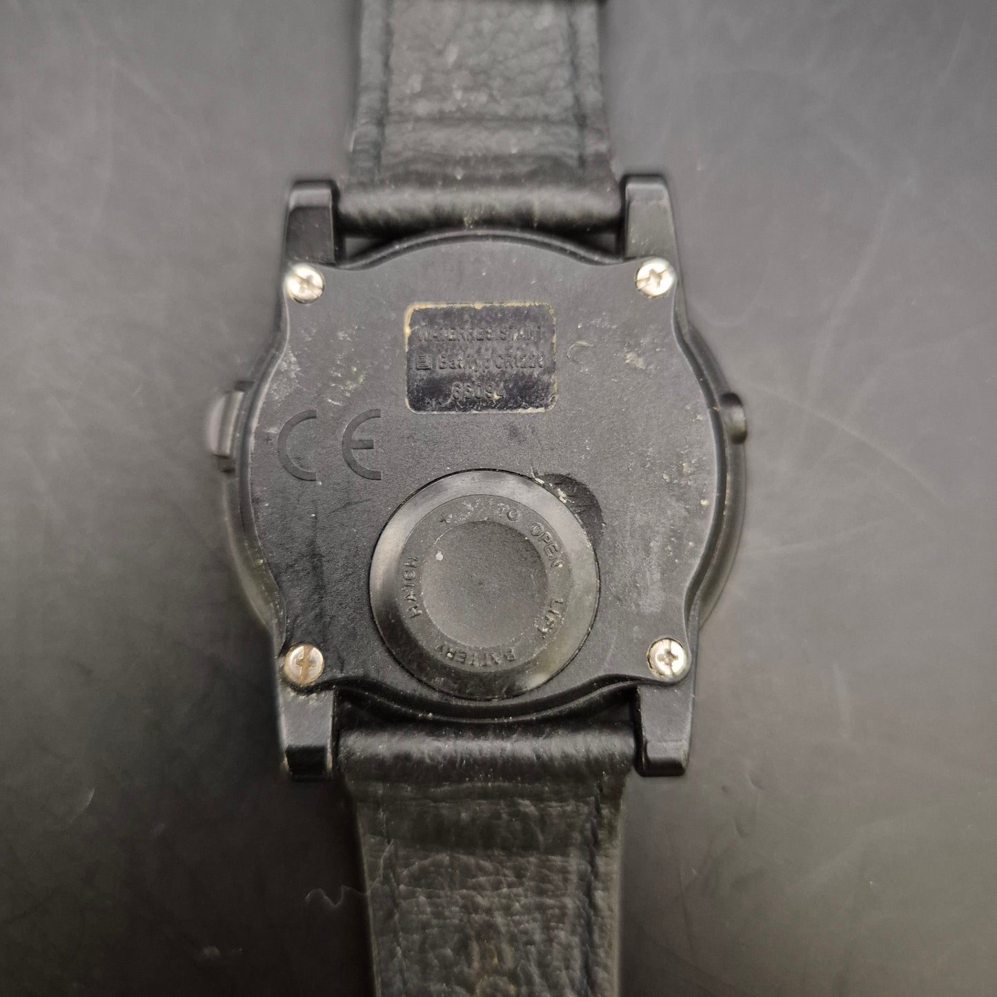 Schlichte TCM Funkuhr Herrenuhr – Klassisches Design mit digitalem Detail