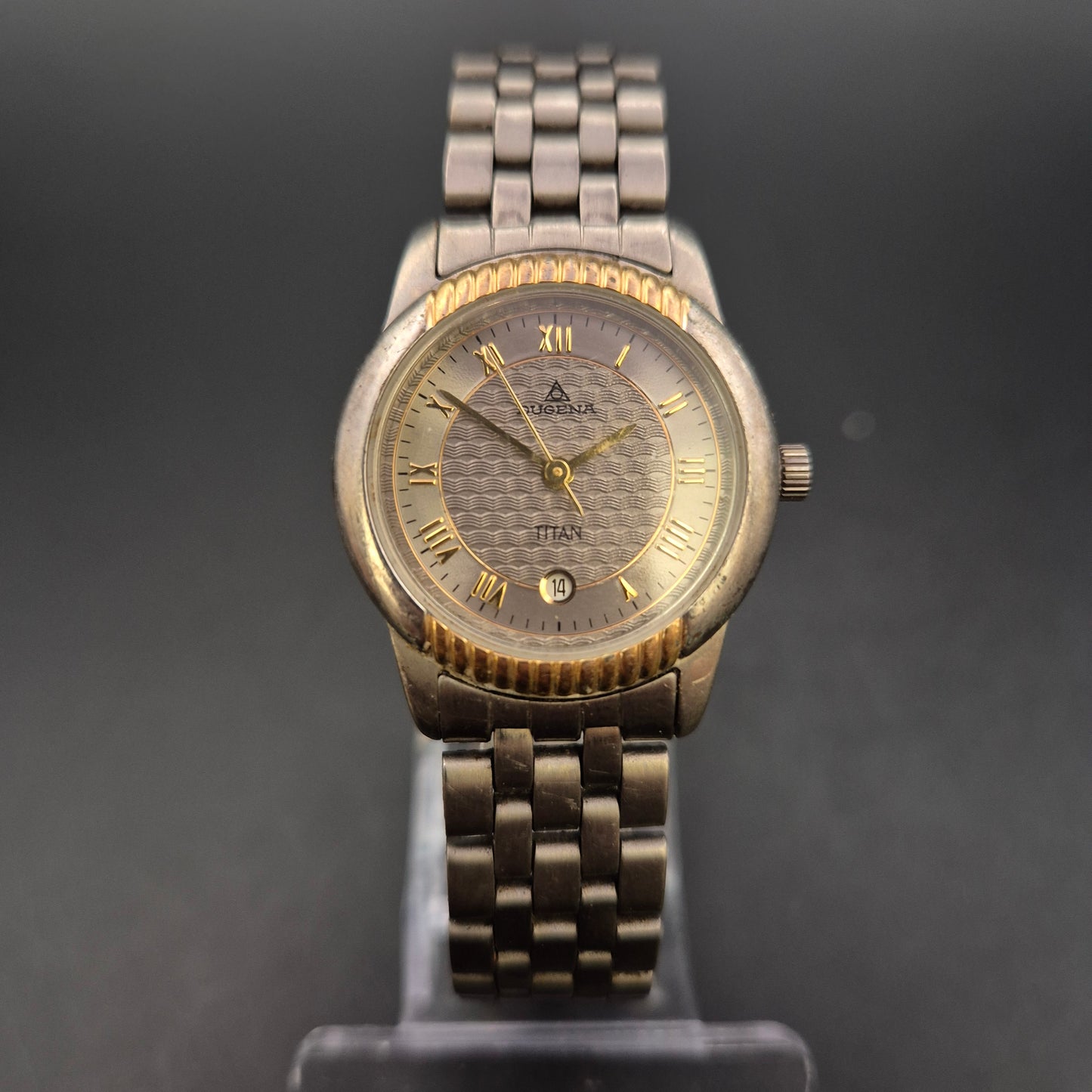 Zweifarbige Eugenia Titan Herren Uhr – Klassisches Design mit Datumsanzeige