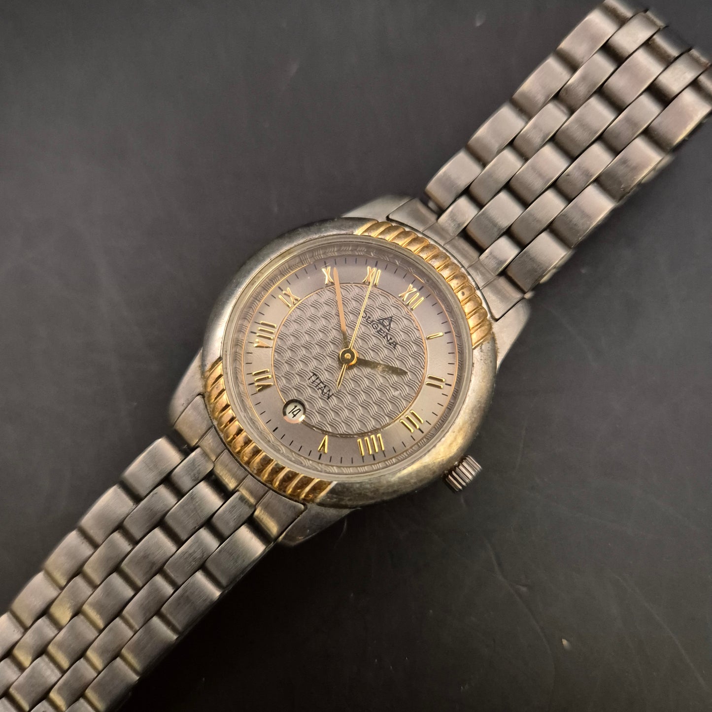 Zweifarbige Eugenia Titan Herren Uhr – Klassisches Design mit Datumsanzeige