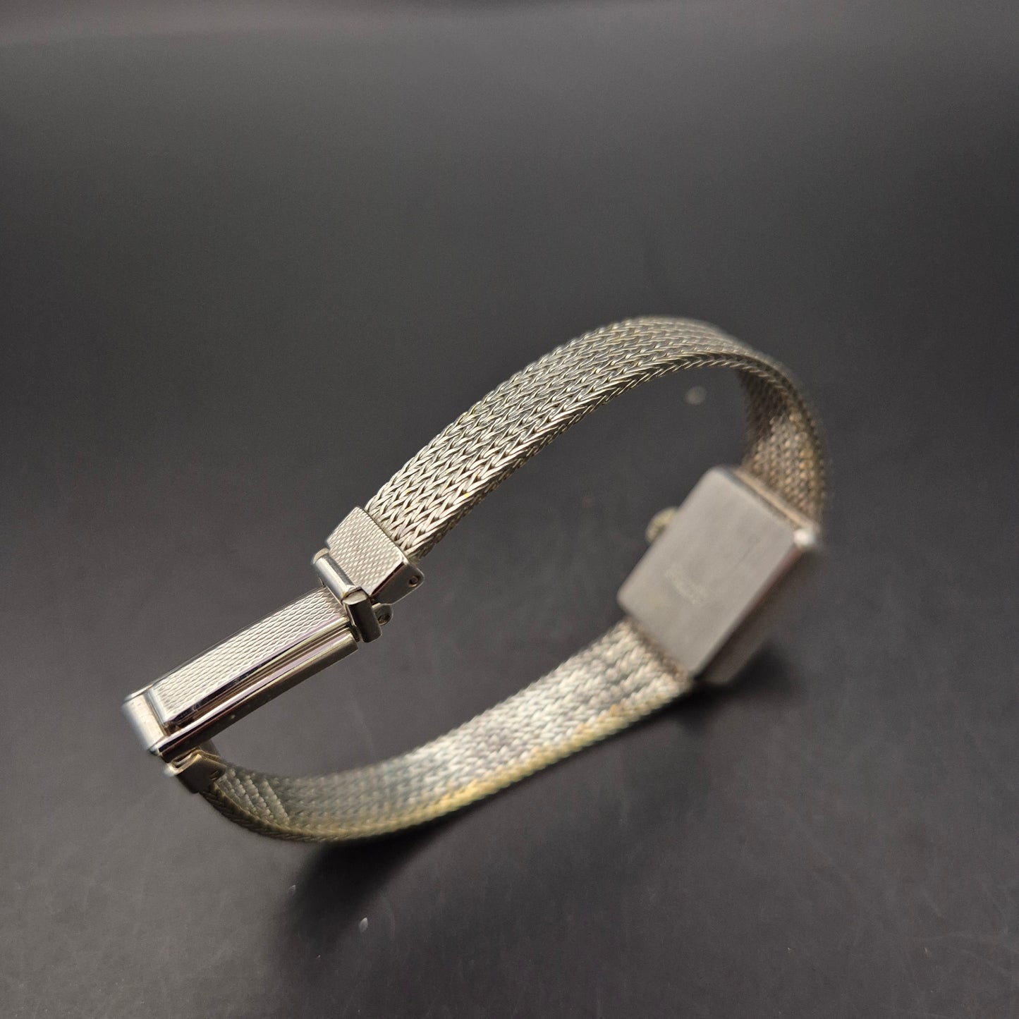 Elegante Promta Damen Uhr – Vintage Look mit geflochtenem Armband