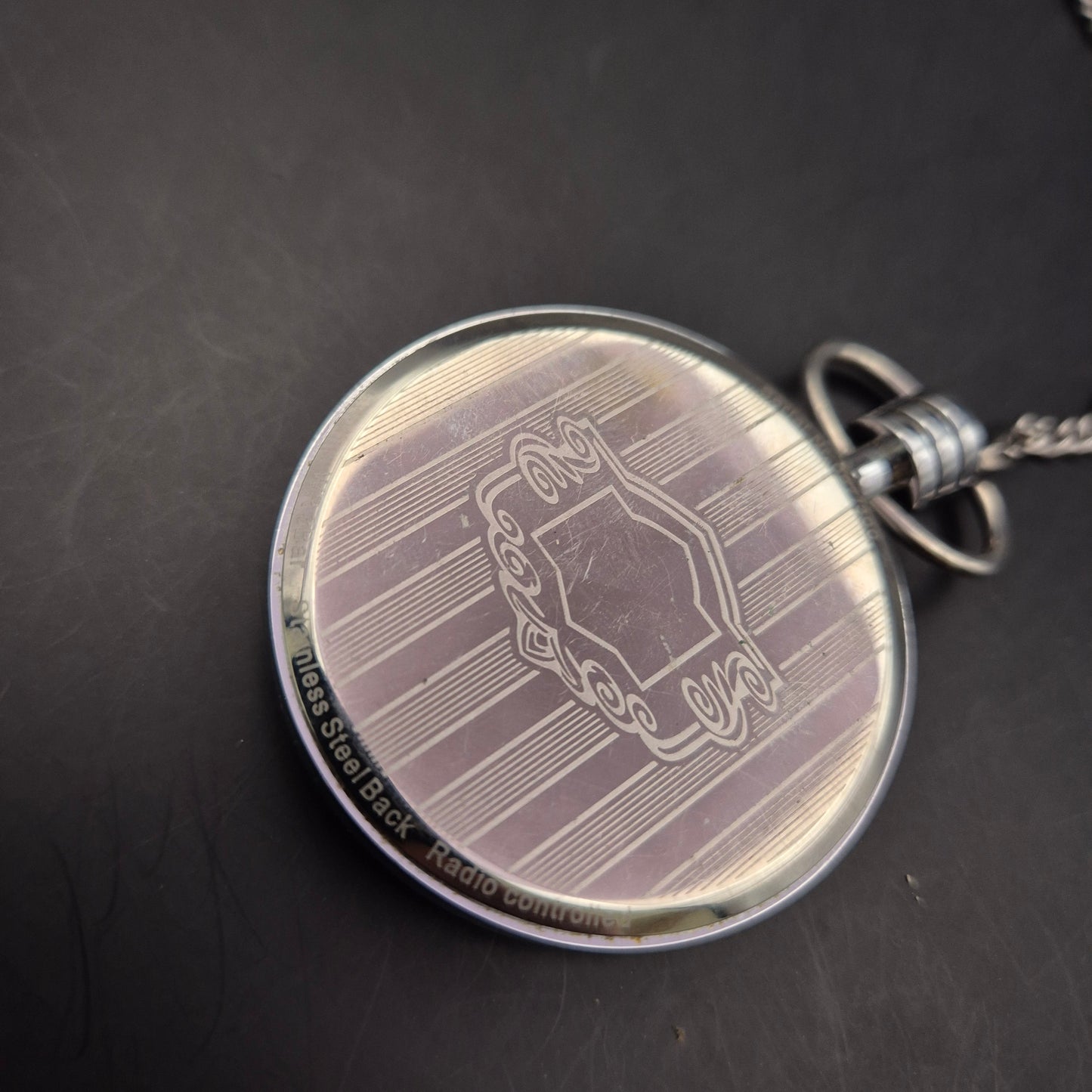 Funkgesteuerte Concept Time Taschenuhr – Klassisch & Präzise