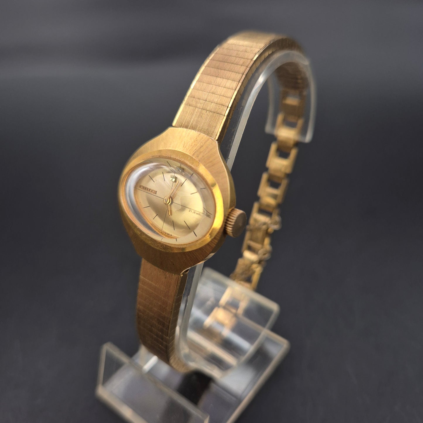 Citizen Damen Uhr – Vergoldeter Retro-Klassiker mit Datumsanzeige