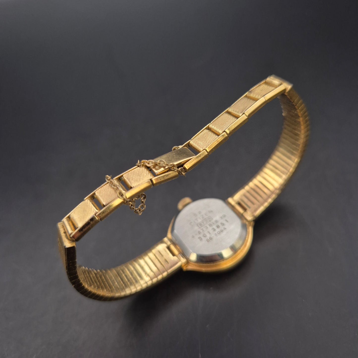 Citizen Damen Uhr – Vergoldeter Retro-Klassiker mit Datumsanzeige