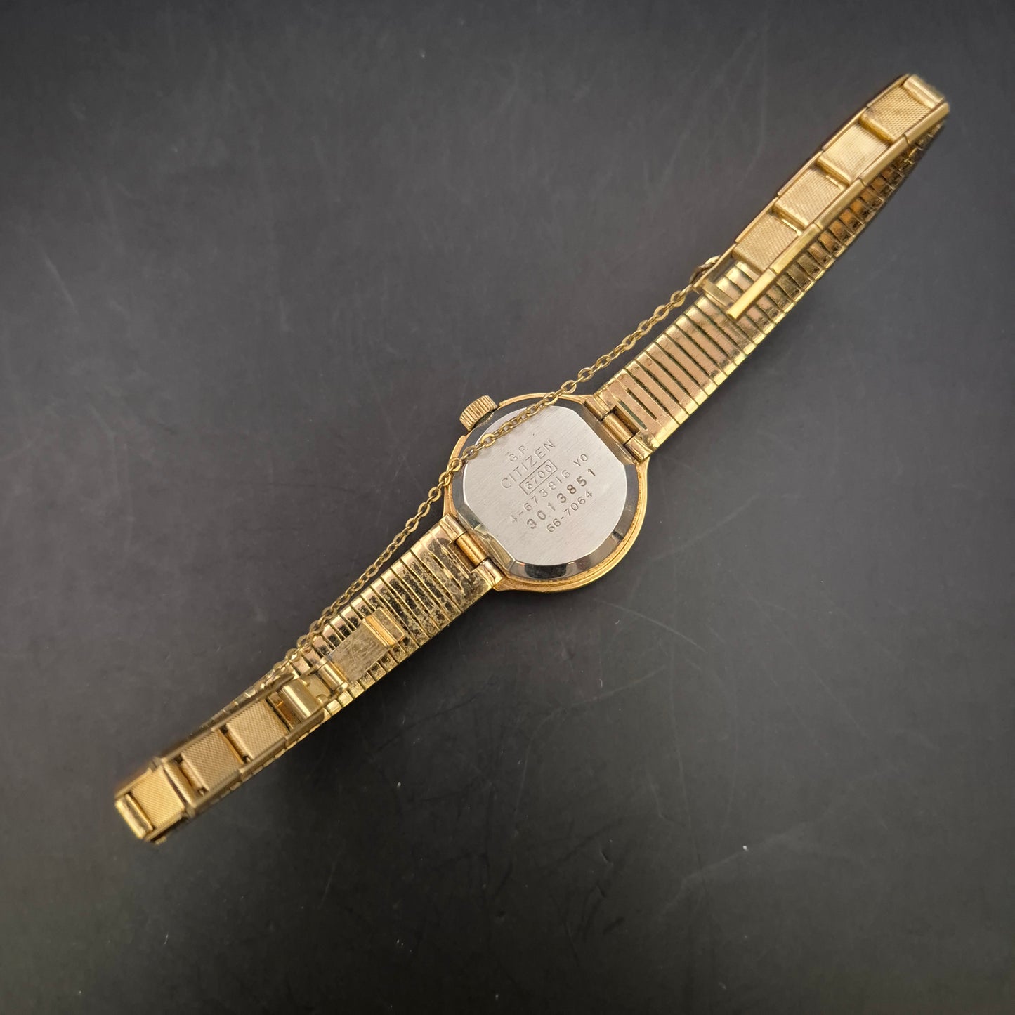 Citizen Damen Uhr – Vergoldeter Retro-Klassiker mit Datumsanzeige