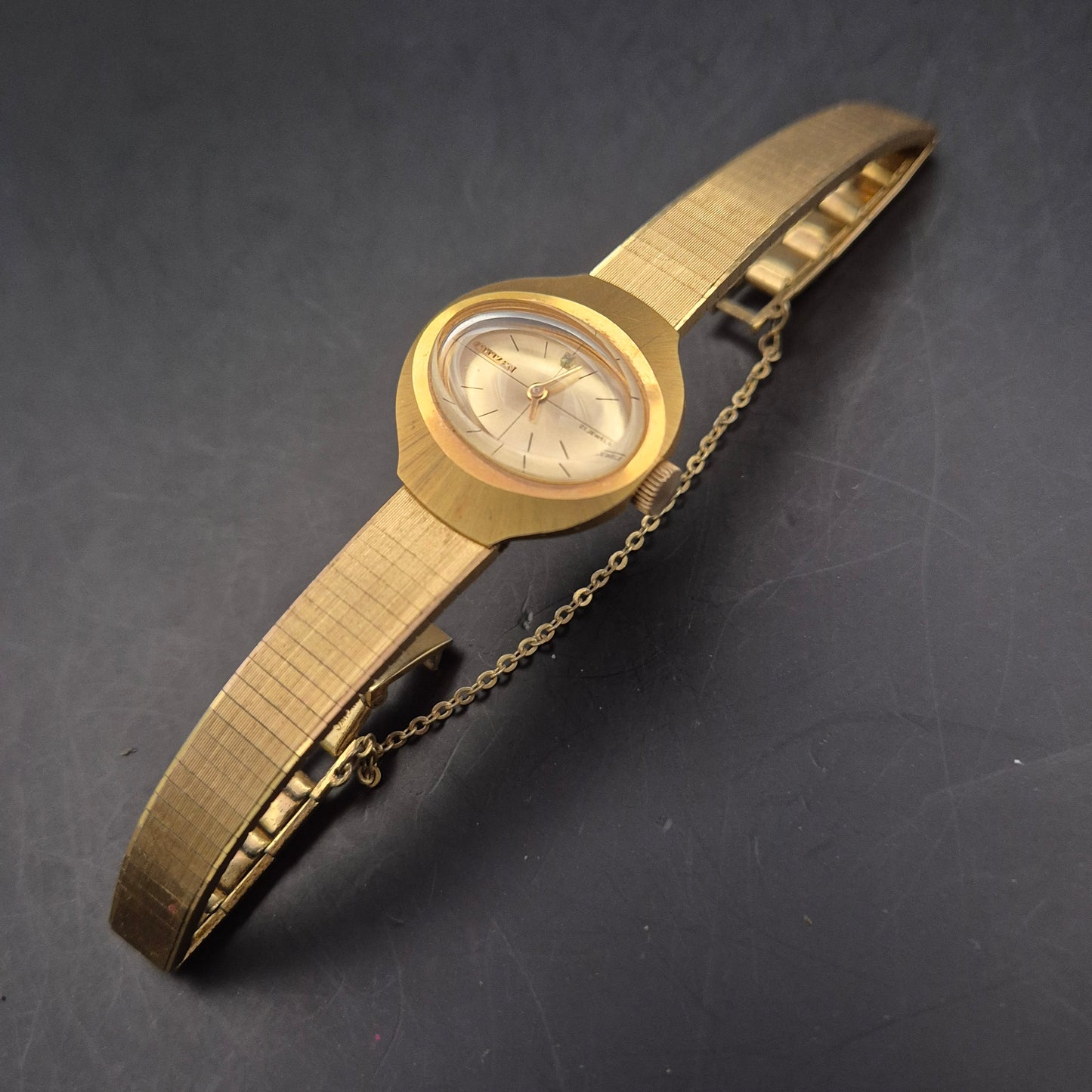 Citizen Damen Uhr – Vergoldeter Retro-Klassiker mit Datumsanzeige