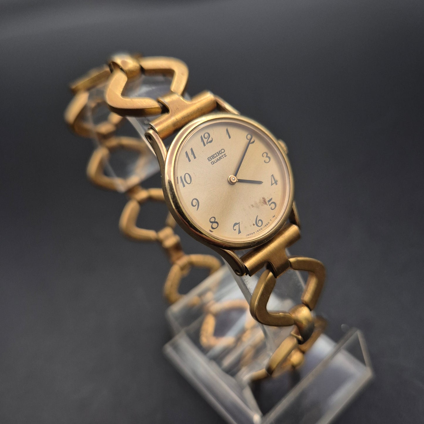 Seiko Damen Uhr – Elegantes Design mit Vergoldetem Gliederarmband