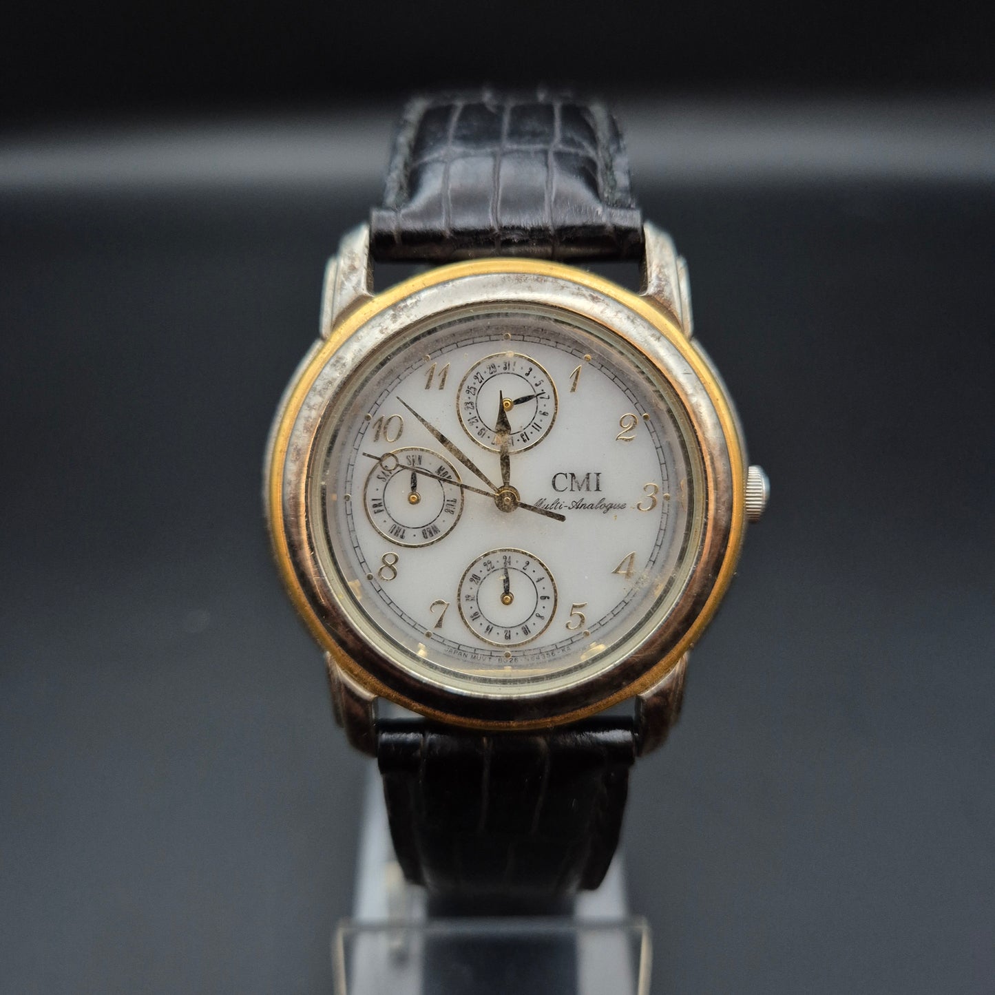 Klassische CMI Herren Uhr – Multifunktionales Design mit Lederarmband