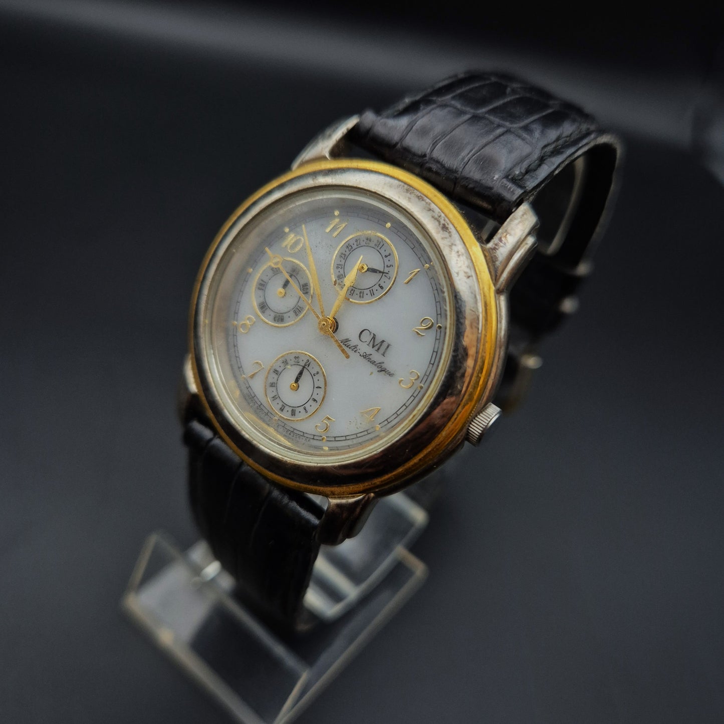 Klassische CMI Herren Uhr – Multifunktionales Design mit Lederarmband