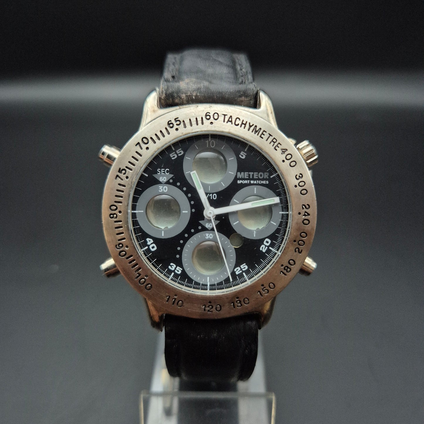 Sportliche Meteor Herren Uhr – Chronograph Look mit Tachymeter