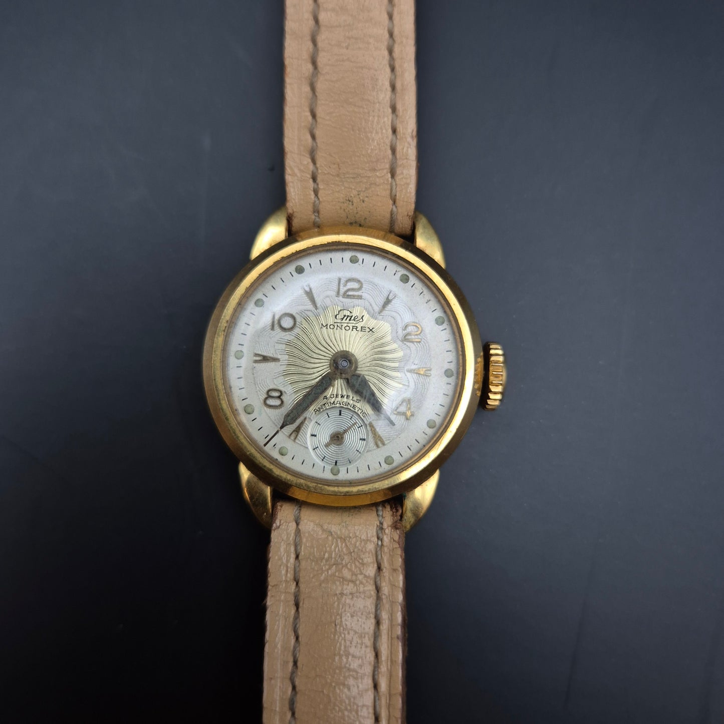 Limes Honorex Damen Uhr – Vintage Handaufzug mit Zierschliff (defekt)