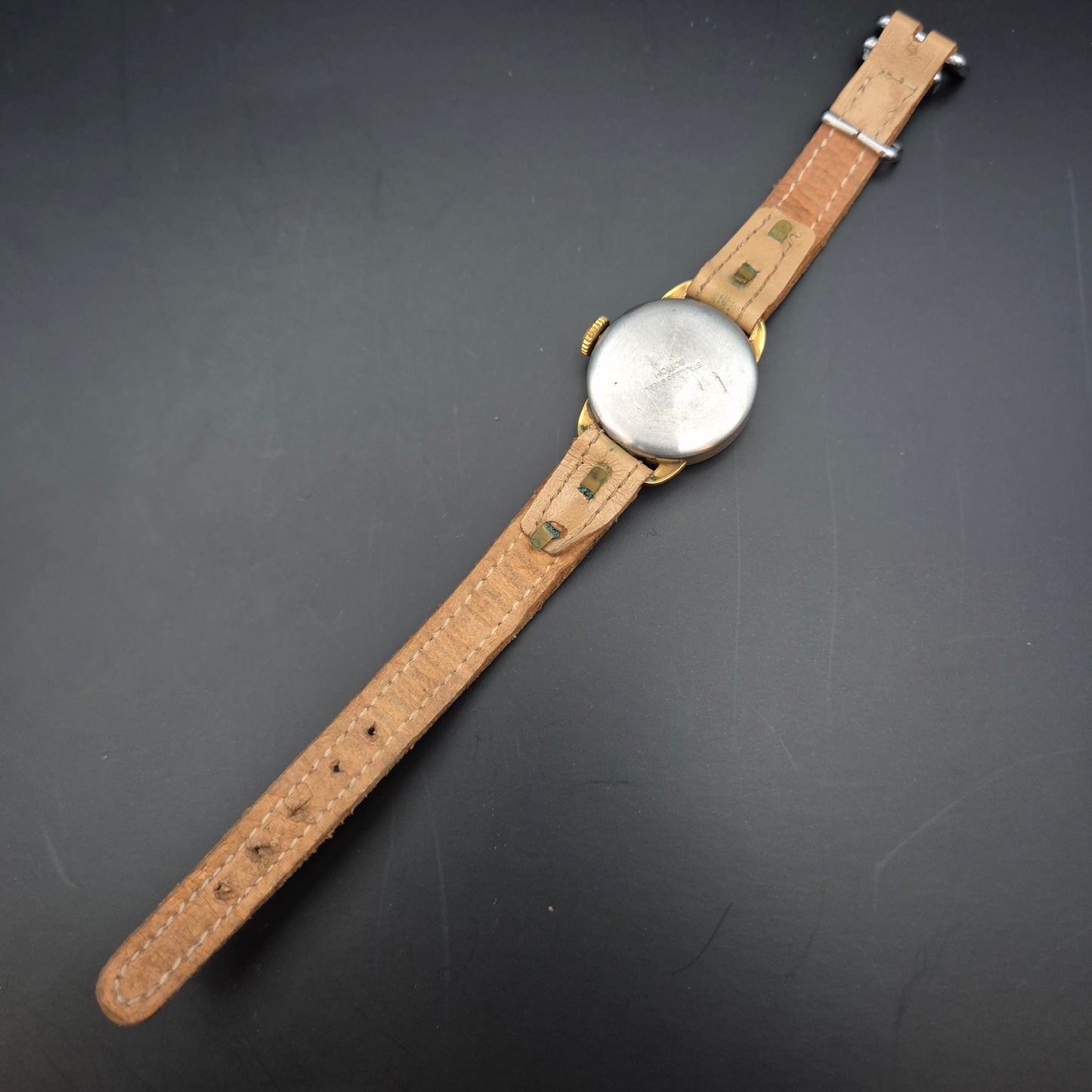 Limes Honorex Damen Uhr – Vintage Handaufzug mit Zierschliff (defekt)