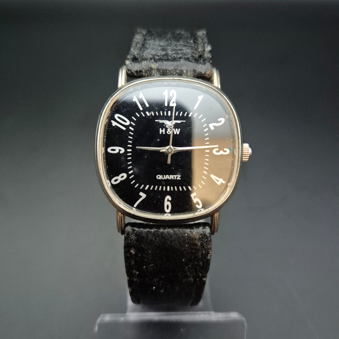 H&W Herren Uhr – Schwarzes Zifferblatt im Retro-Stil