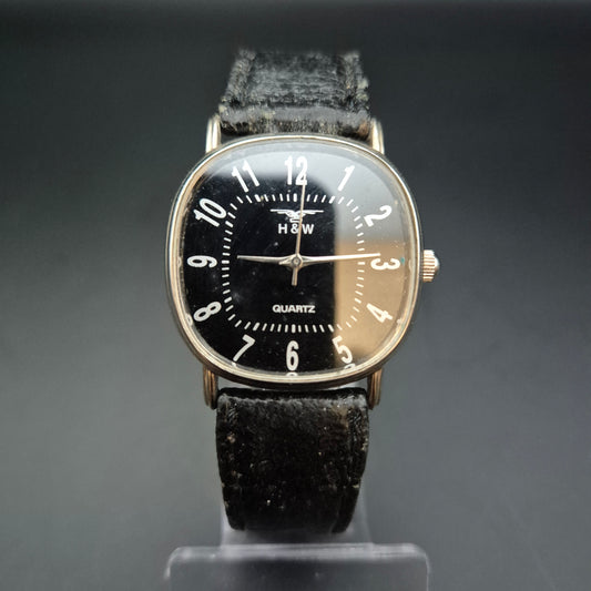H&W Herren Uhr – Schwarzes Zifferblatt im Retro-Stil