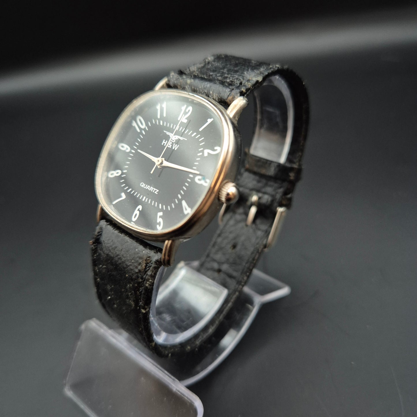 H&W Herren Uhr – Schwarzes Zifferblatt im Retro-Stil