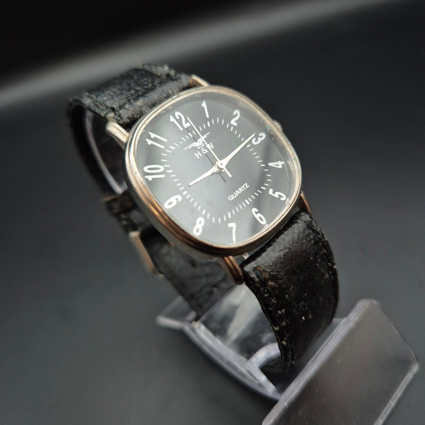 H&W Herren Uhr – Schwarzes Zifferblatt im Retro-Stil
