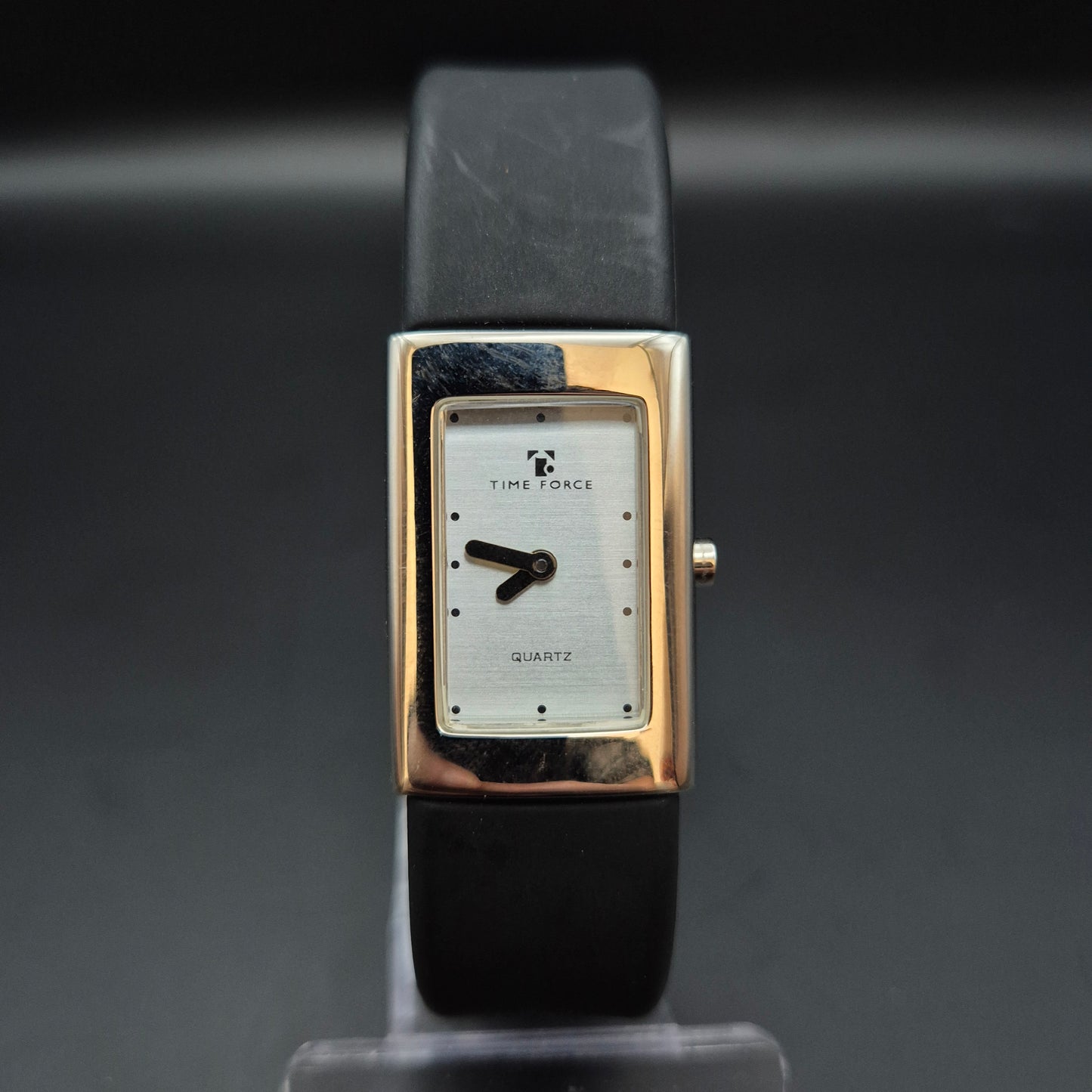 Time Force Unisex Uhr – Rechteckiges Edelstahlgehäuse im Minimal-Design