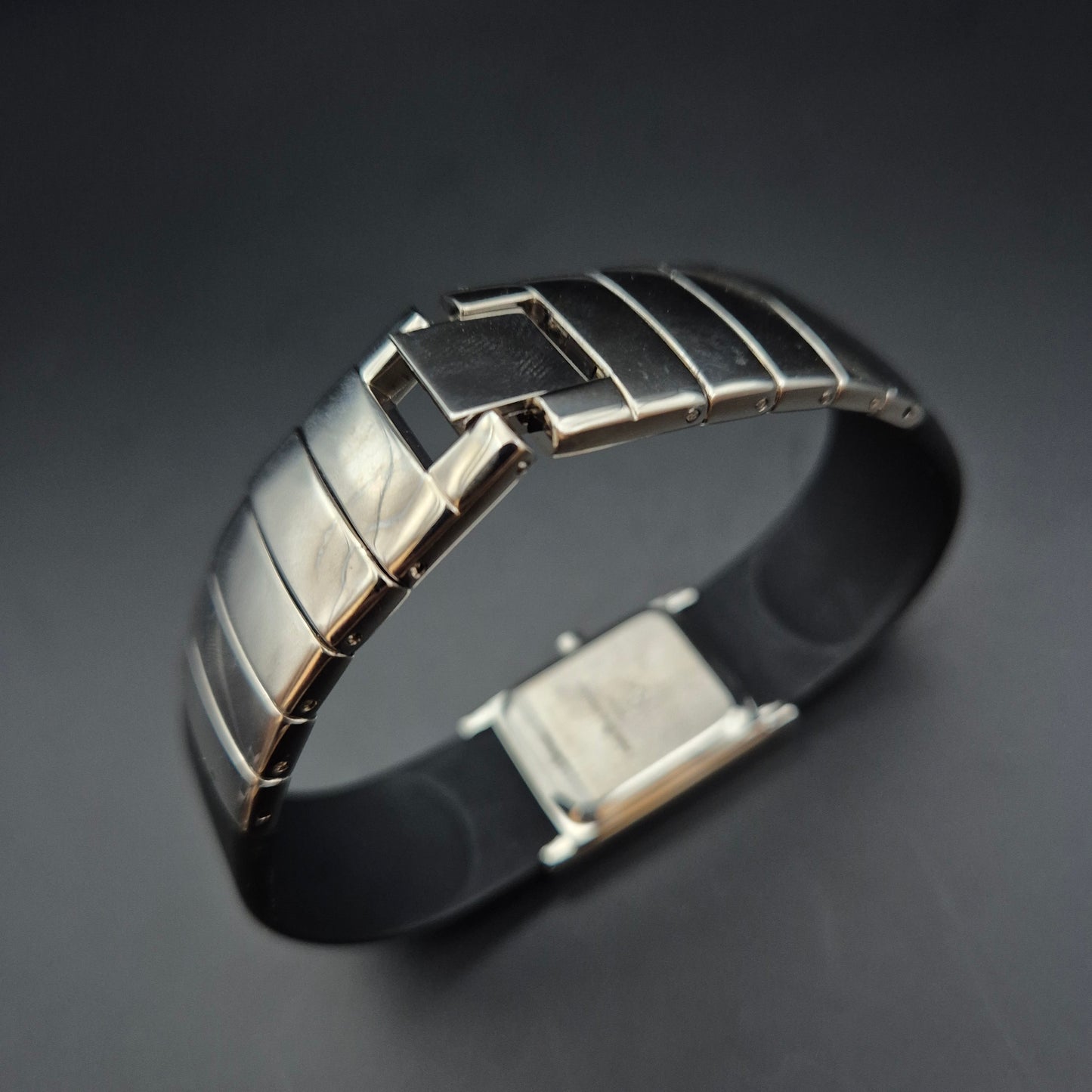 Time Force Unisex Uhr – Rechteckiges Edelstahlgehäuse im Minimal-Design