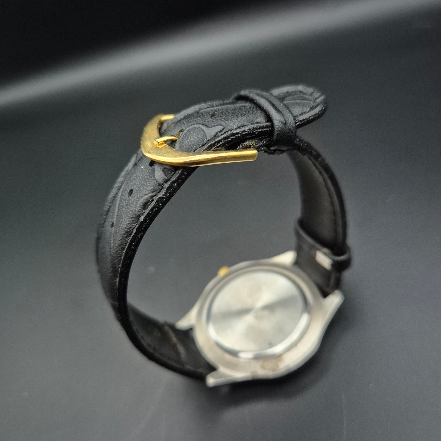 Herren Uhr im Chronograph Look – Schwarzes Lederarmband, sportlich elegant