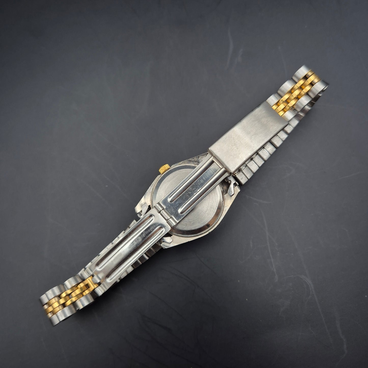 Diamond Damen Uhr – Zweifarbiges Design mit Datumsanzeige