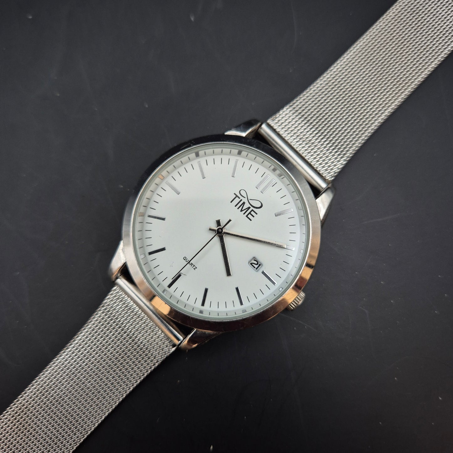 Infinity Time Herren Uhr – Minimalistisches Design mit Mesharmband