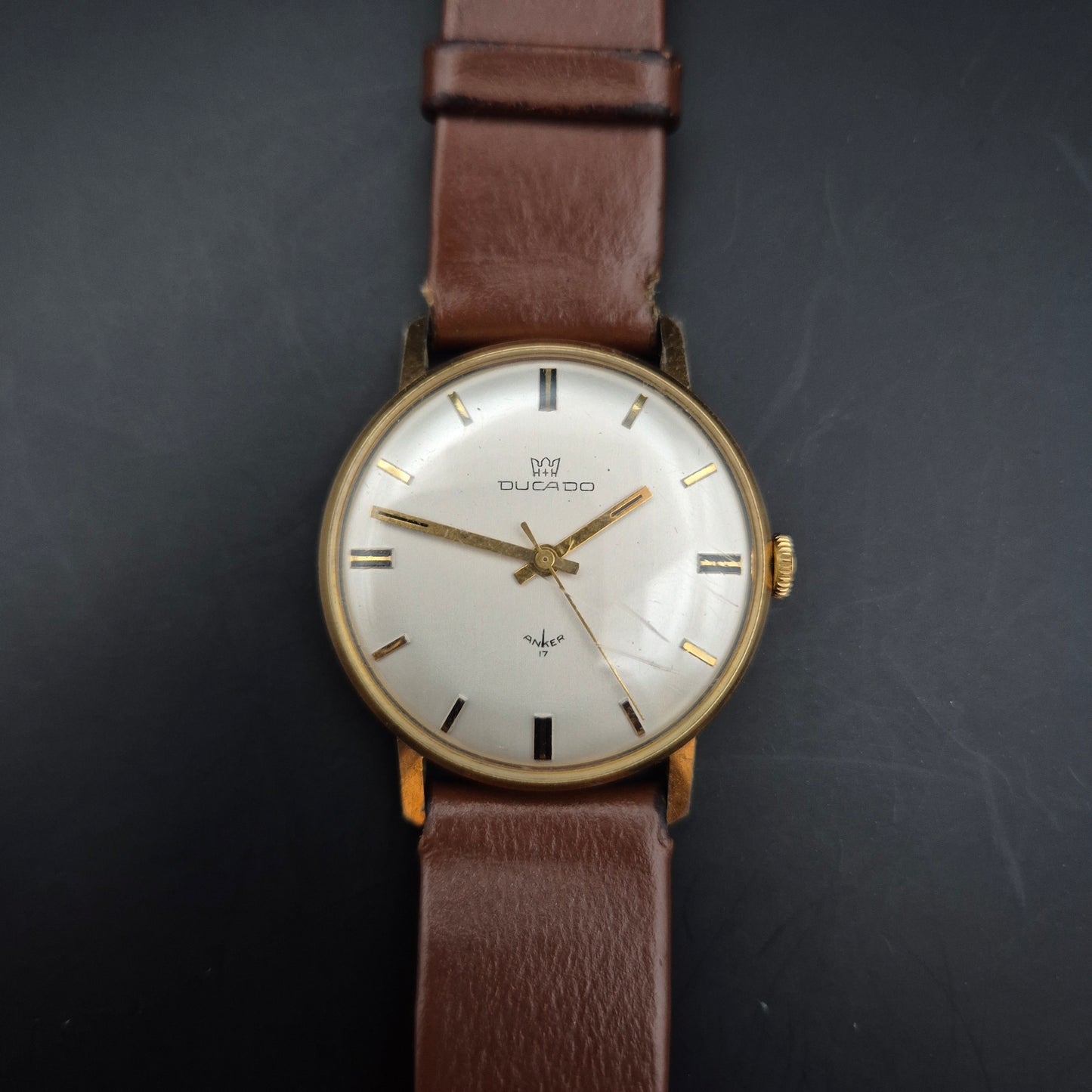 Vintage Ducado Anker Uhr – Klassisch mit braunem Lederarmband