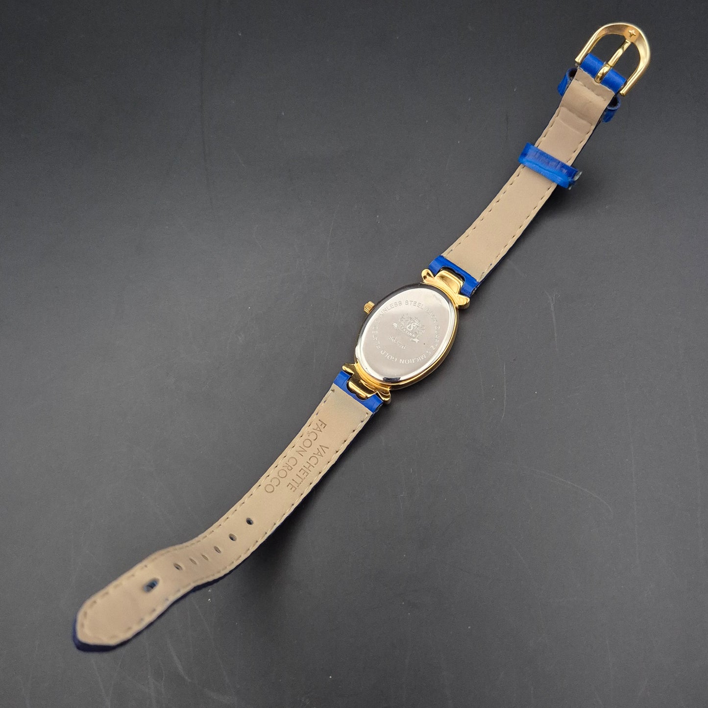 Elegante Festina Damen Uhr – Gold & Blau mit ovalem Gehäuse