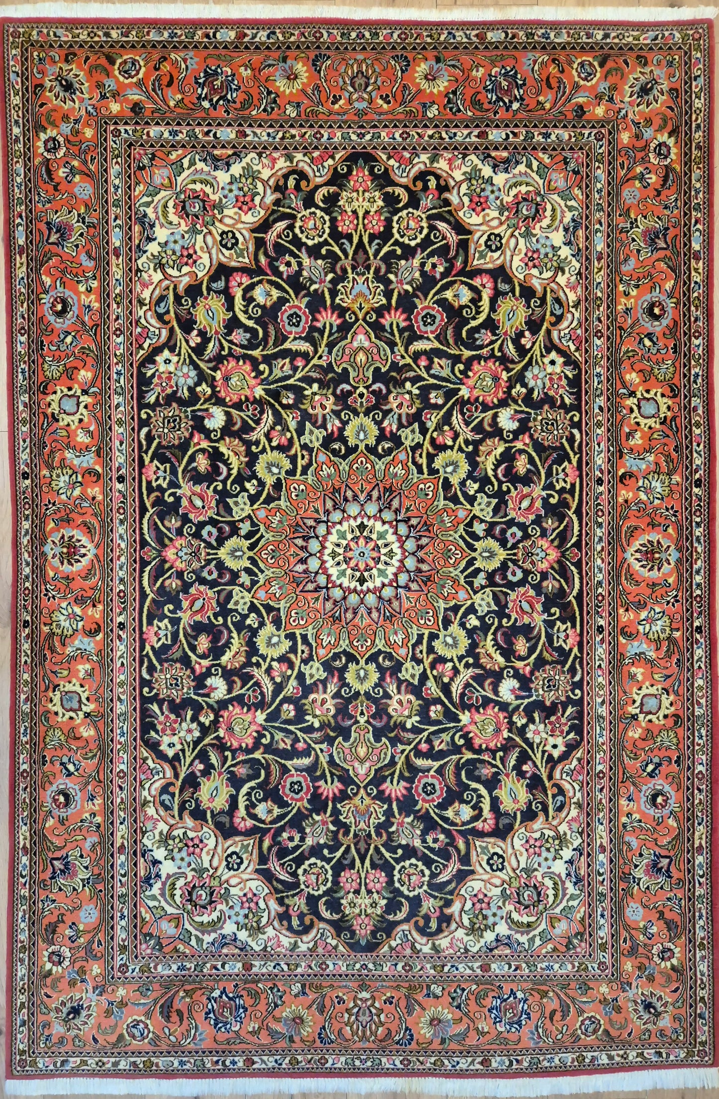 Ghom Teppich Korkwolle Medaillon feine Blumenornamente