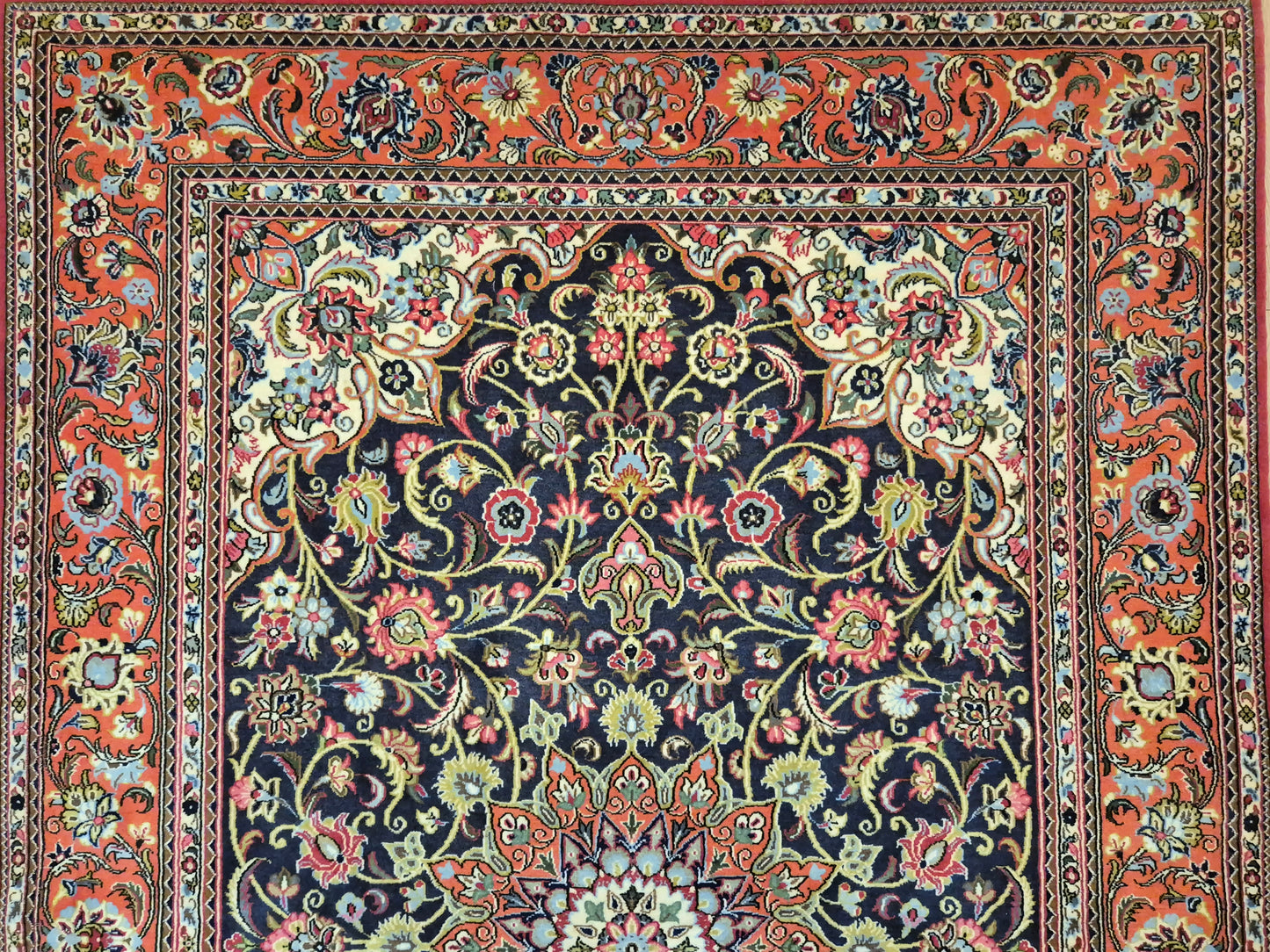 Ghom Teppich Korkwolle Medaillon feine Blumenornamente