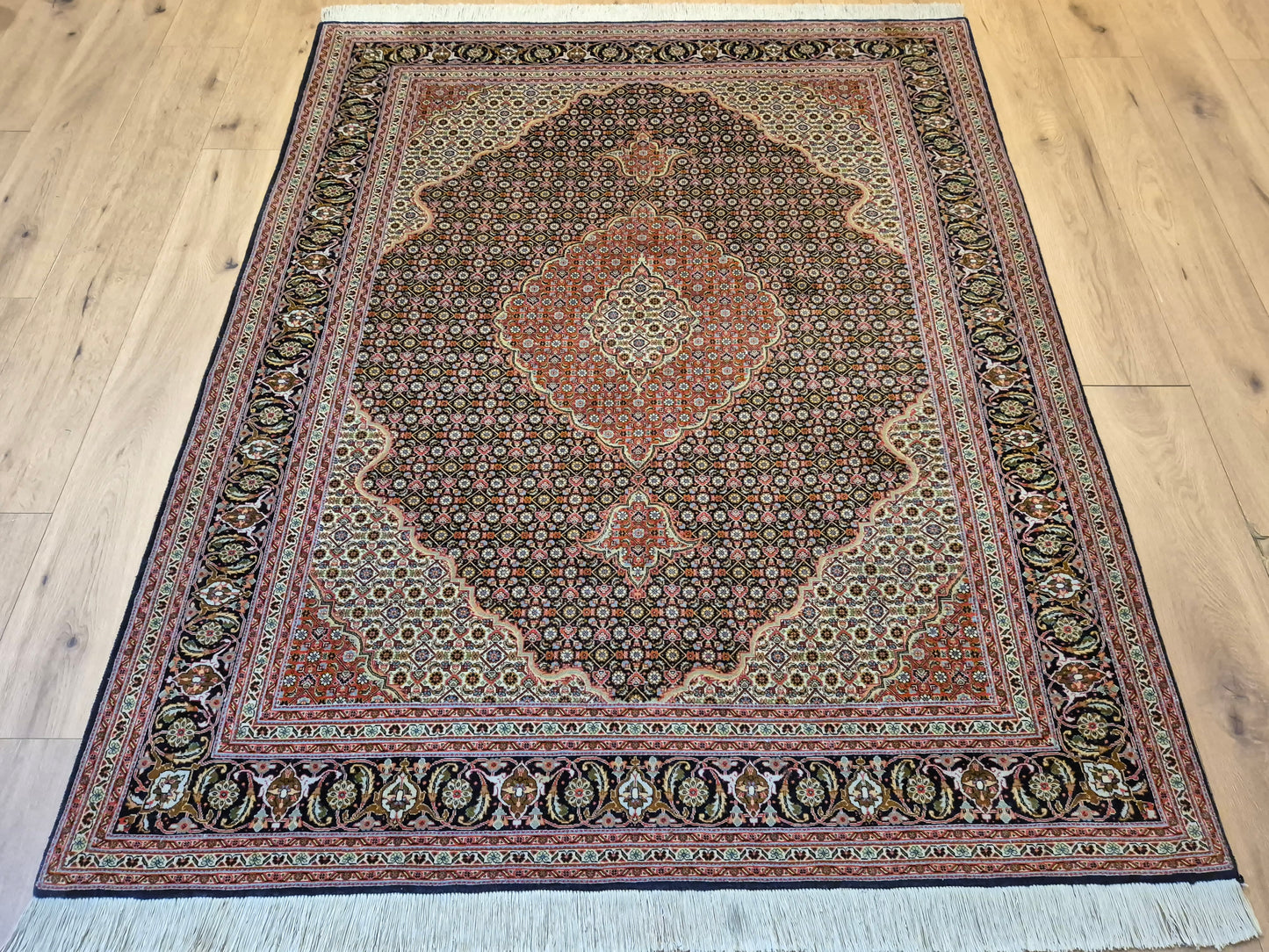 Täbriz Teppich Korkwolle mit Seide Medaillon feine Knüpfung