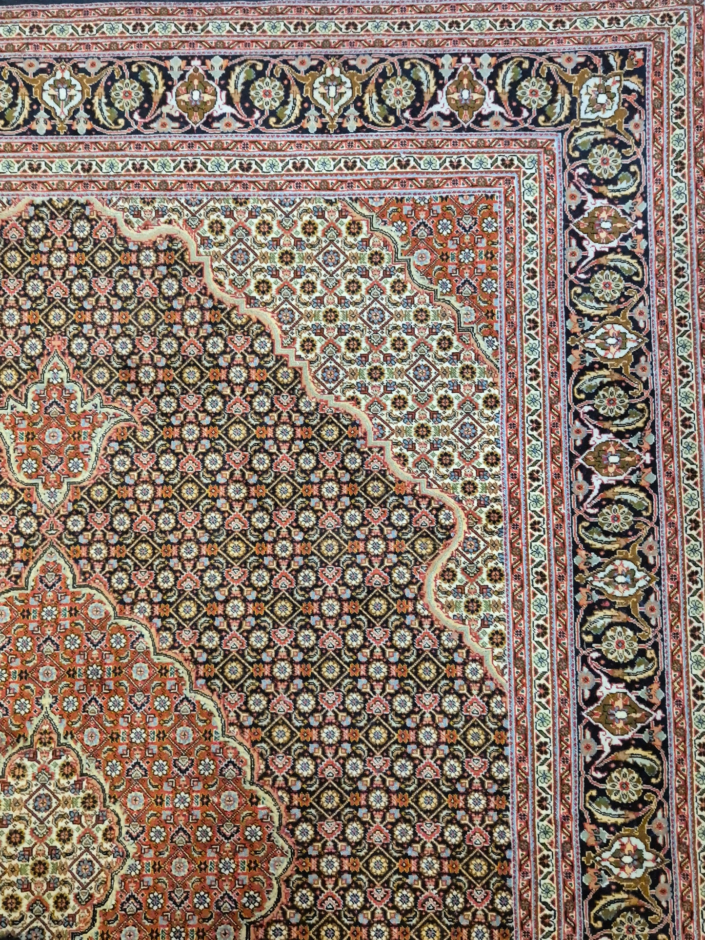 Täbriz Teppich Korkwolle mit Seide Medaillon feine Knüpfung