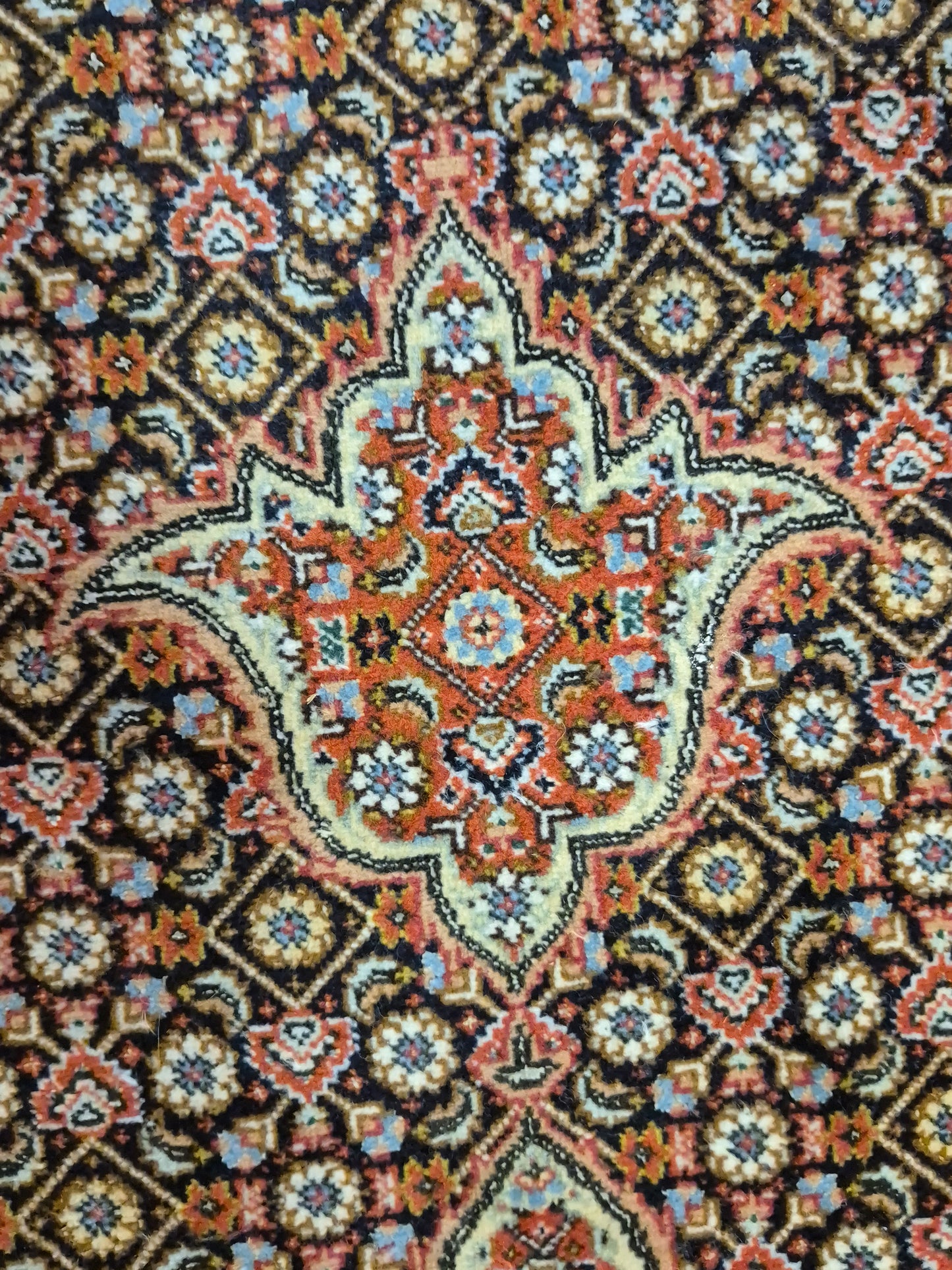 Täbriz Teppich Korkwolle mit Seide Medaillon feine Knüpfung