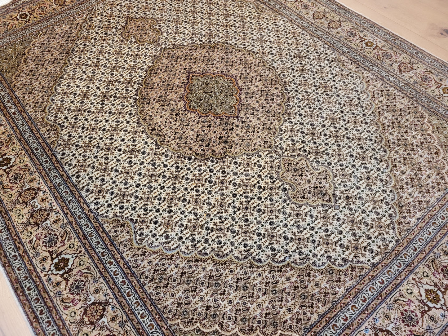 Täbriz Teppich Korkwolle Seide feine Knüpfung