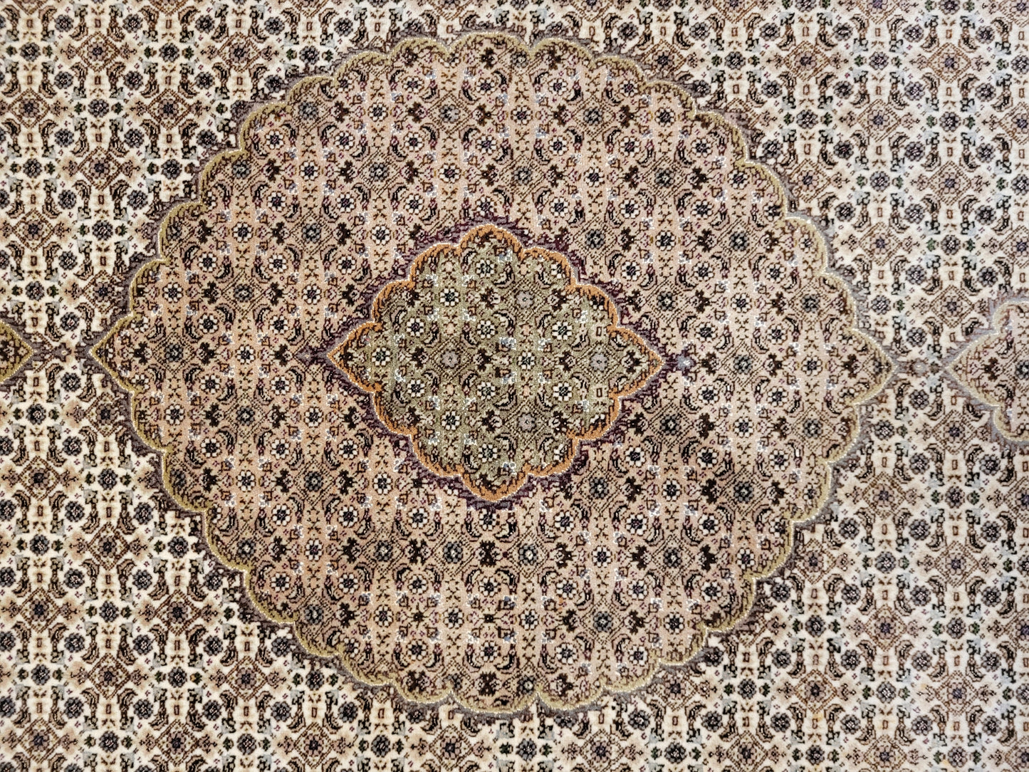 Täbriz Teppich Korkwolle Seide feine Knüpfung