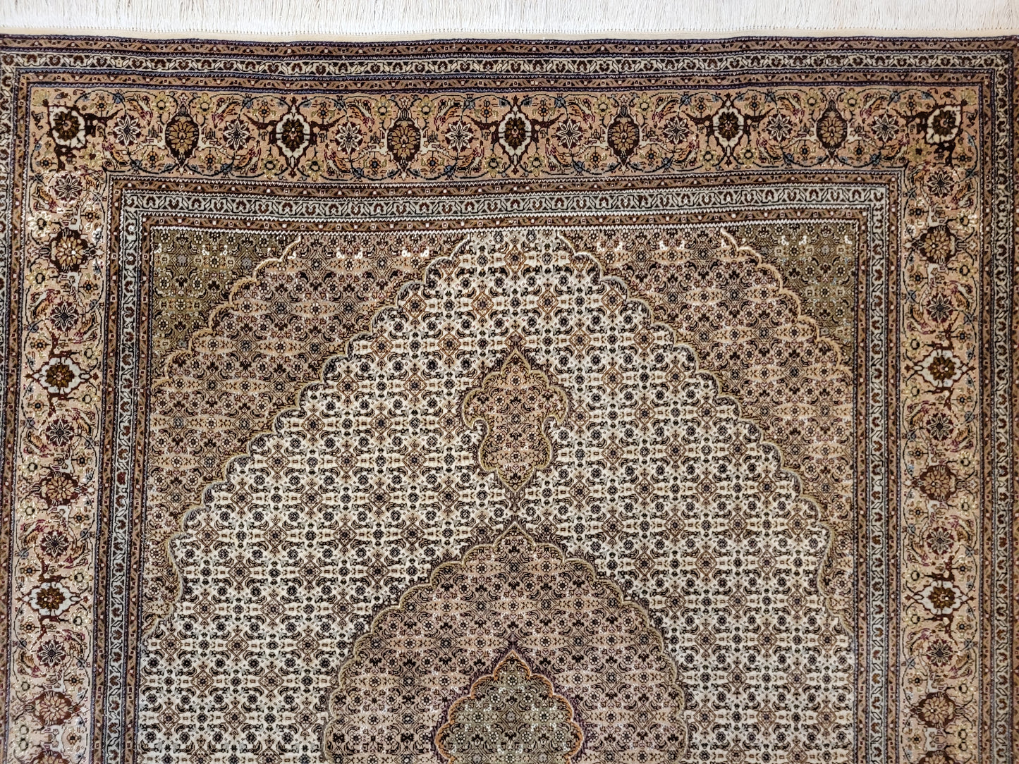 Täbriz Teppich Korkwolle Seide feine Knüpfung