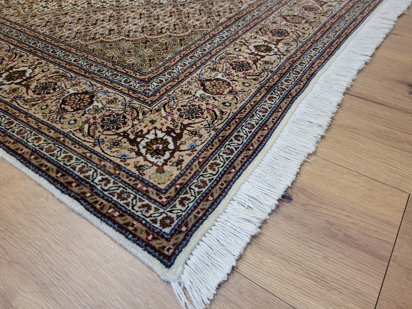 Täbriz Teppich Korkwolle Seide feine Knüpfung