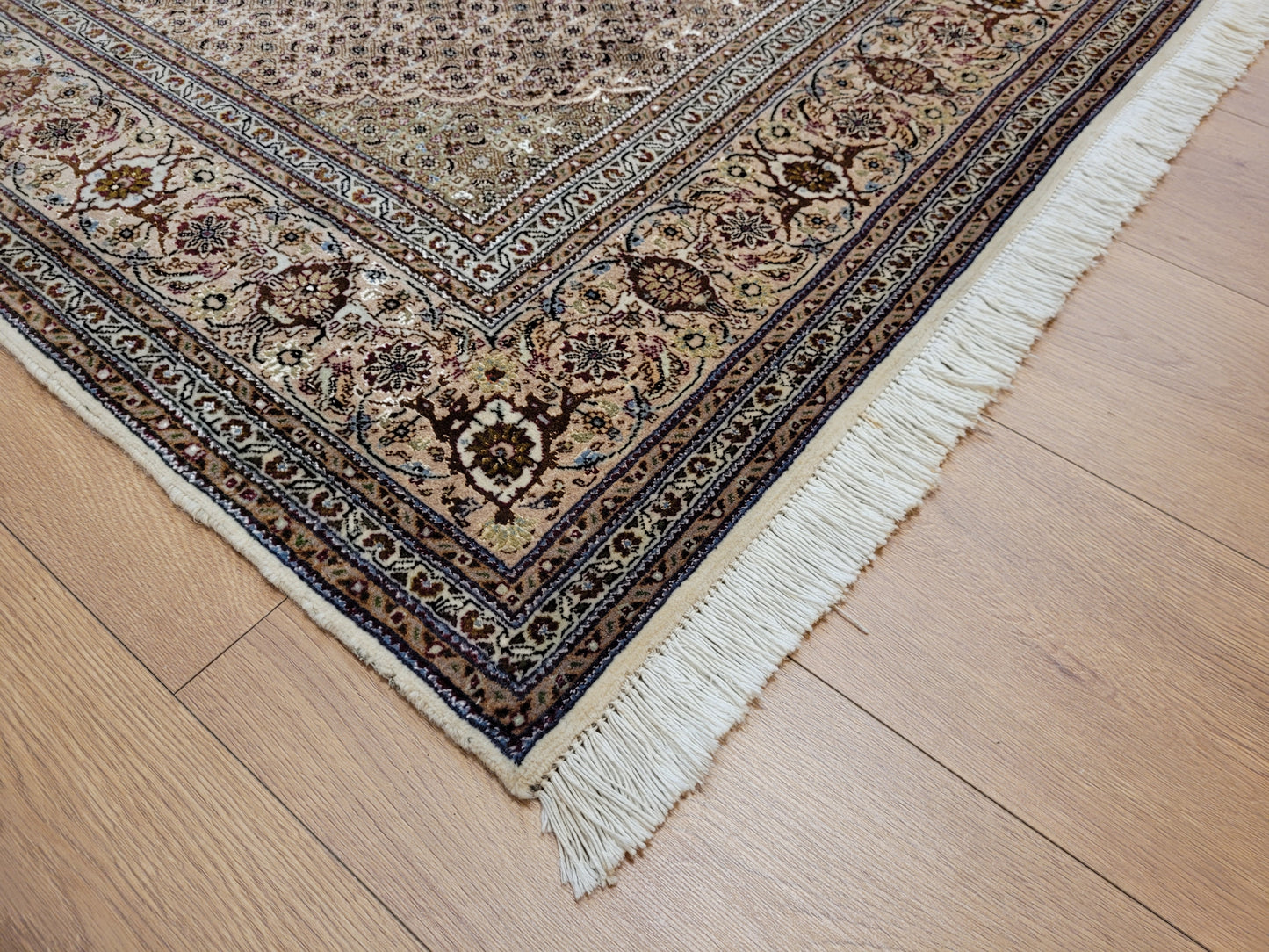 Täbriz Teppich Korkwolle Seide feine Knüpfung