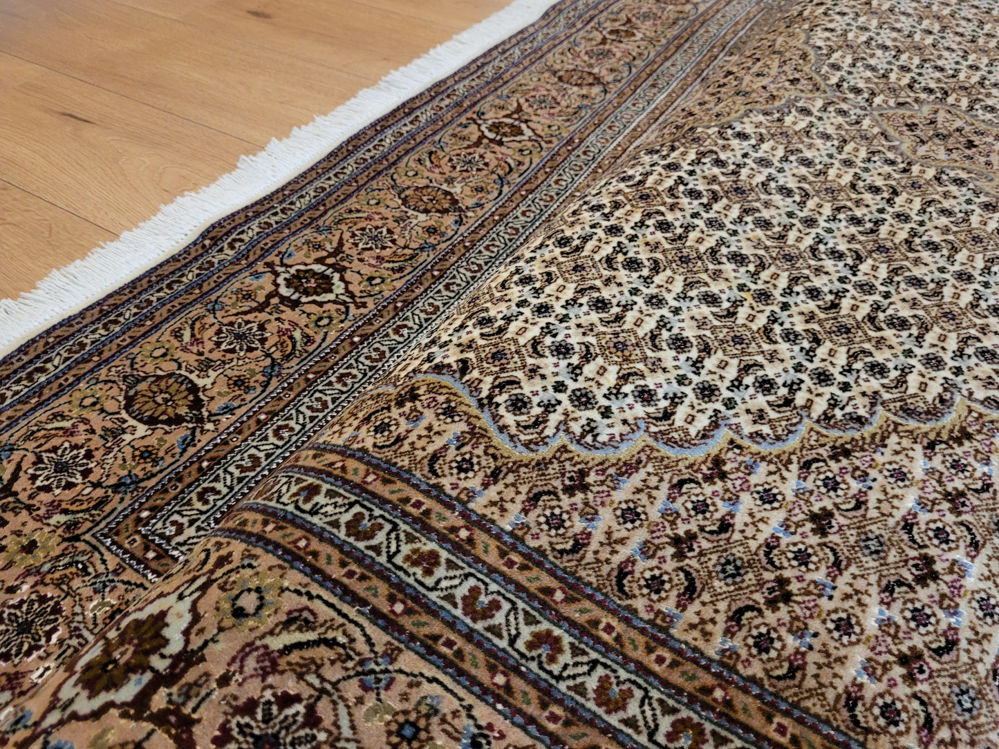 Täbriz Teppich Korkwolle Seide feine Knüpfung