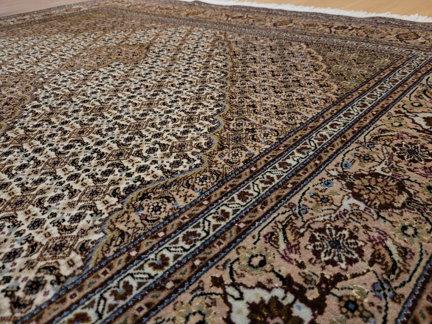 Täbriz Teppich Korkwolle Seide feine Knüpfung