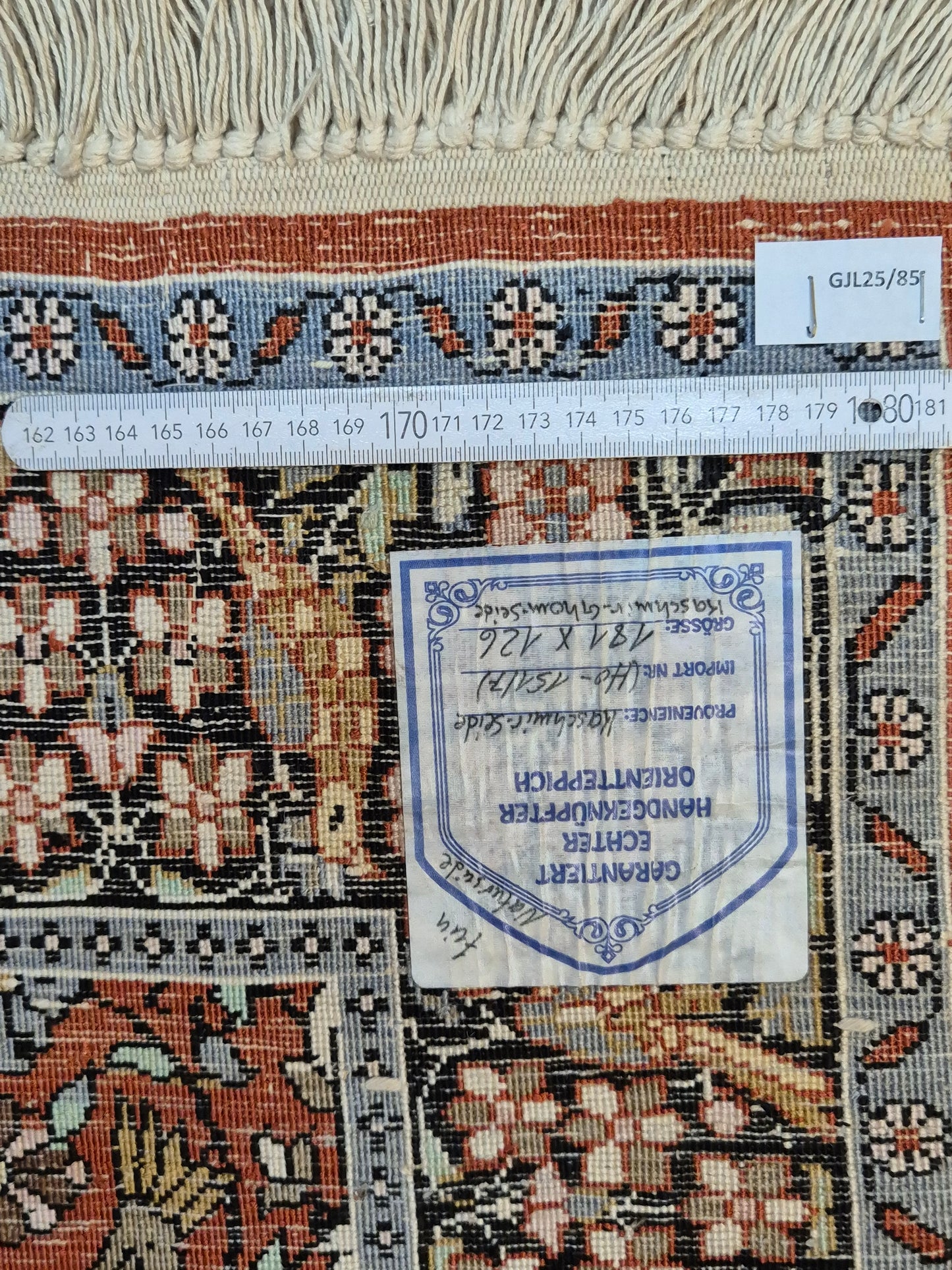 Kashmir Ghom Teppich Naturseide Tiermotiv feine Knüpfung