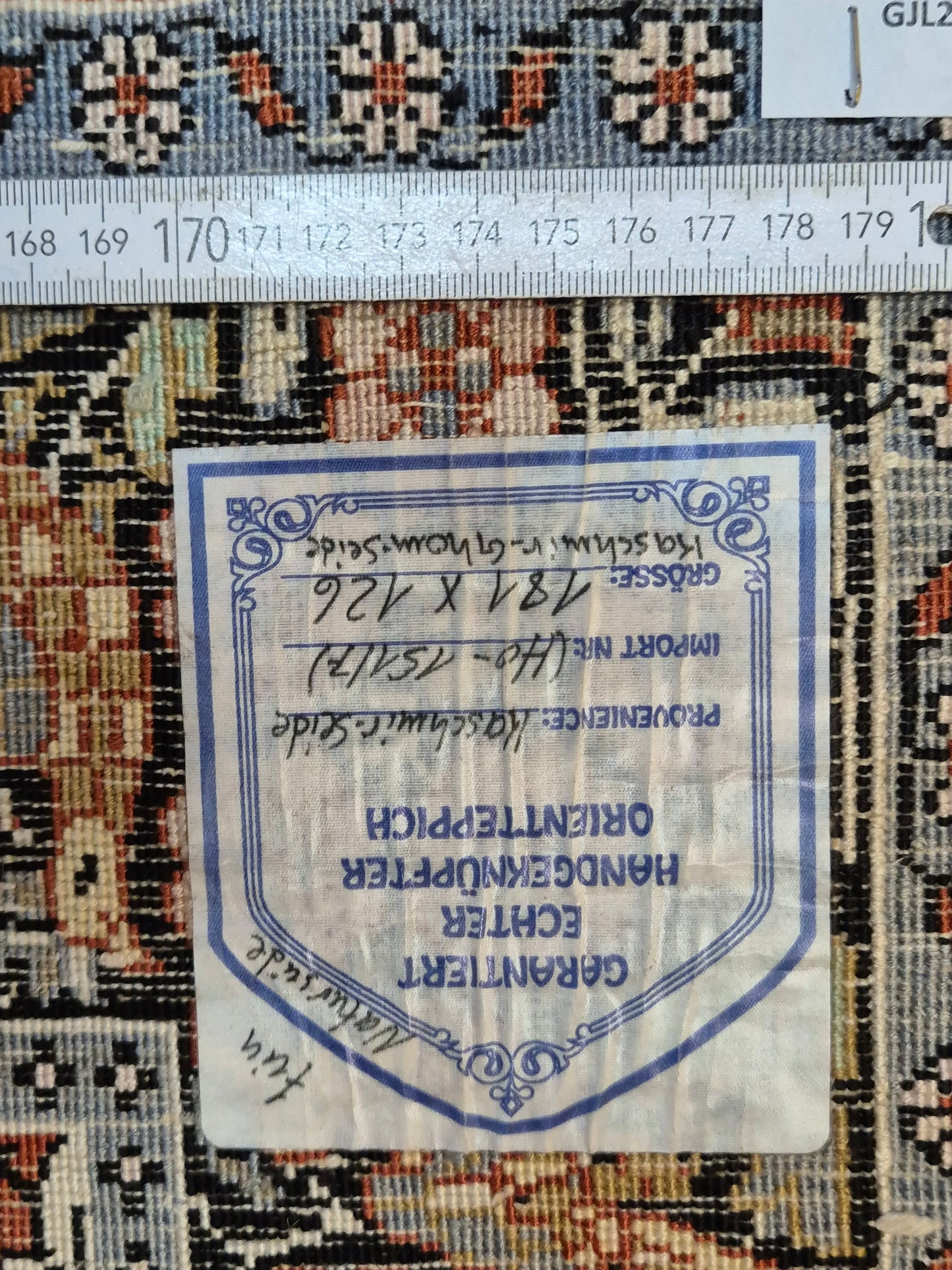 Kashmir Ghom Teppich Naturseide Tiermotiv feine Knüpfung