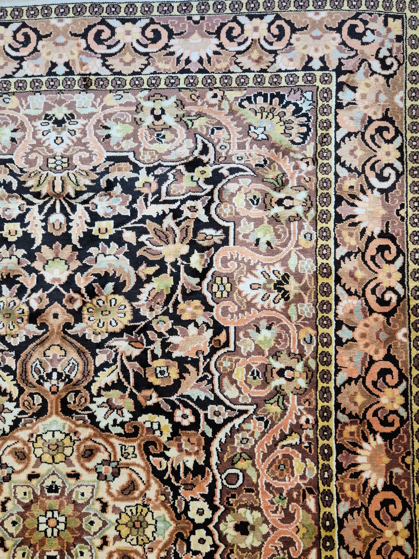 Kashmir Teppich Seide Medaillon feine Knüpfung