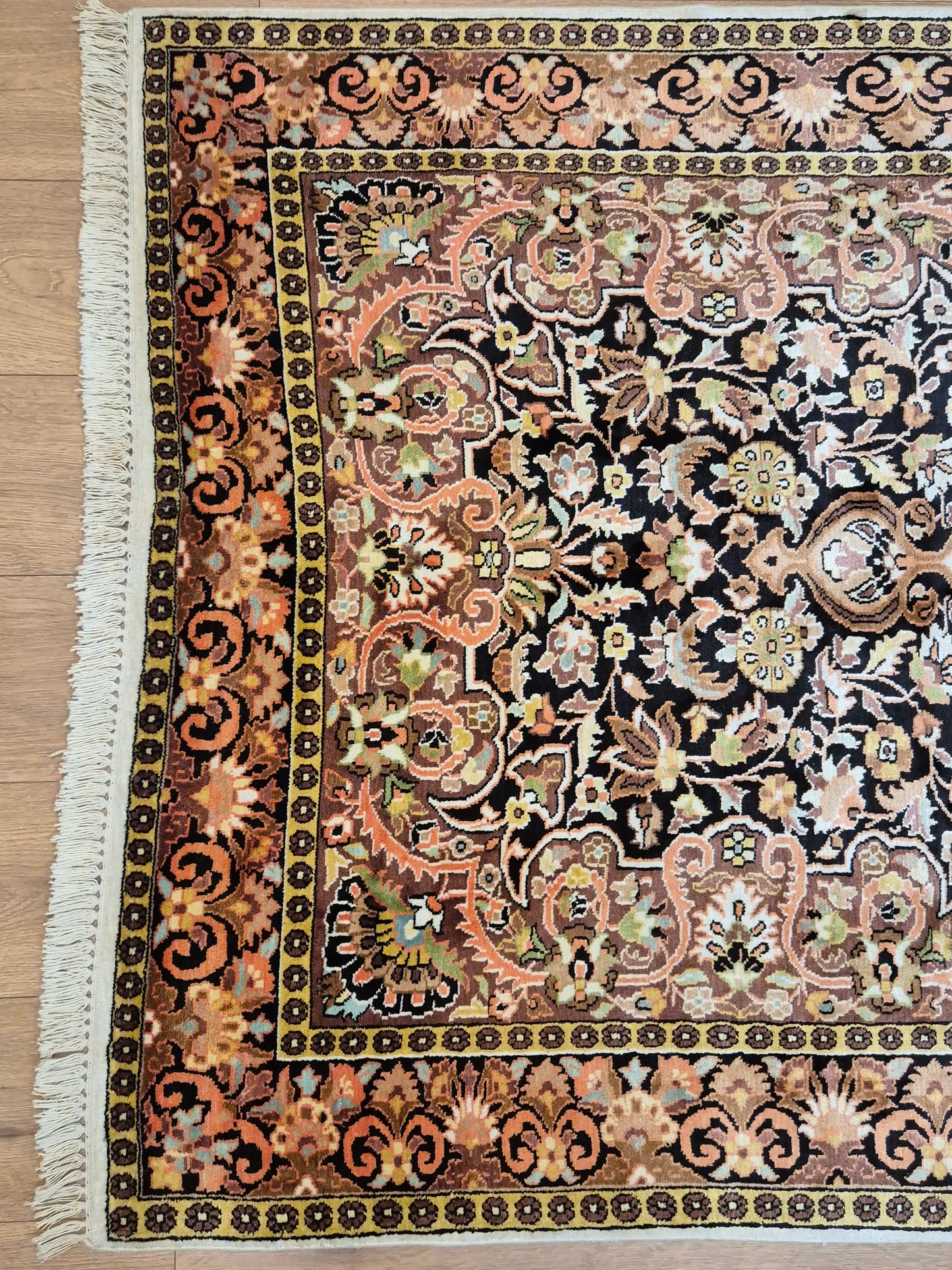 Kashmir Teppich Seide Medaillon feine Knüpfung