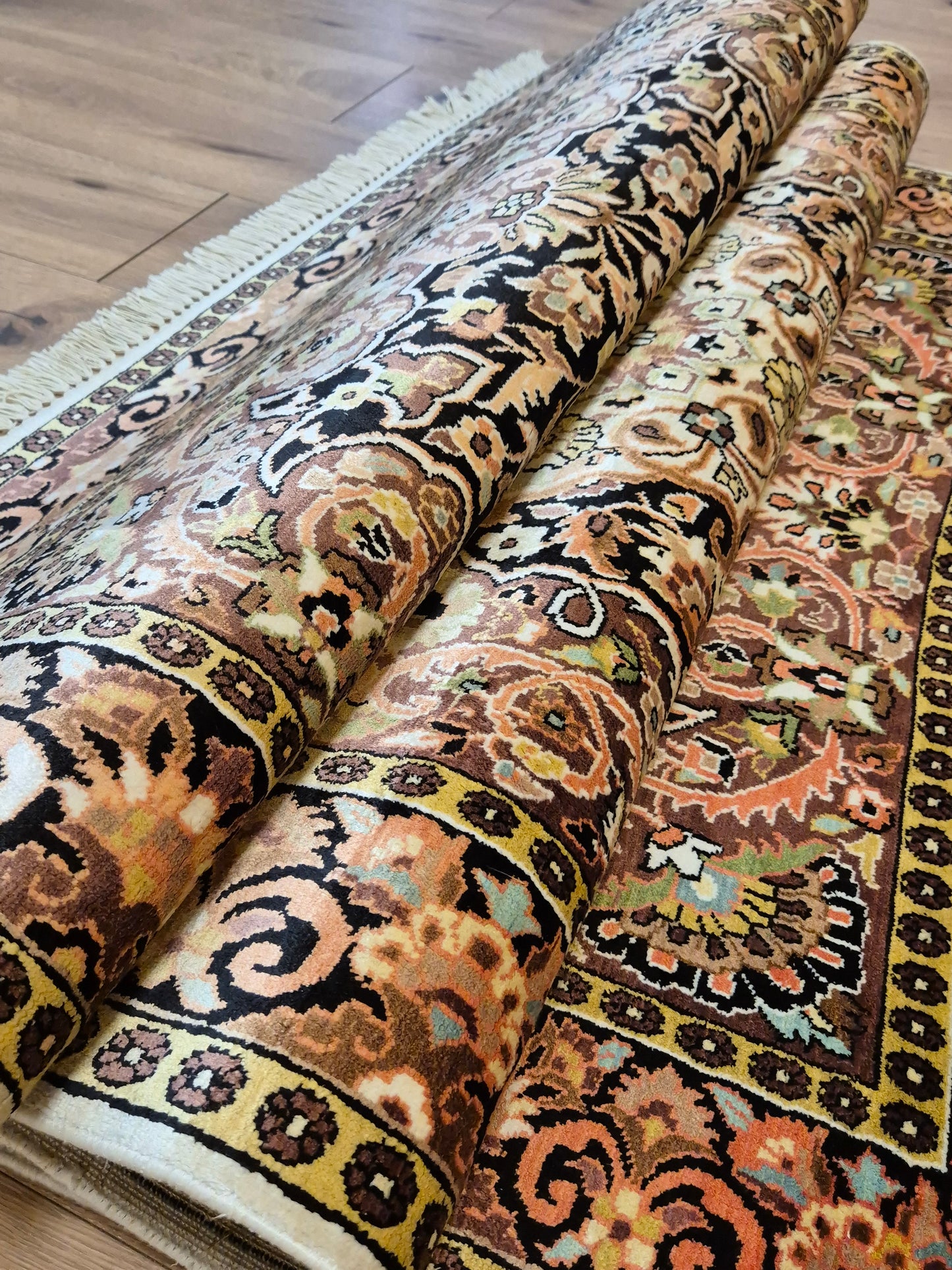 Kashmir Teppich Seide Medaillon feine Knüpfung