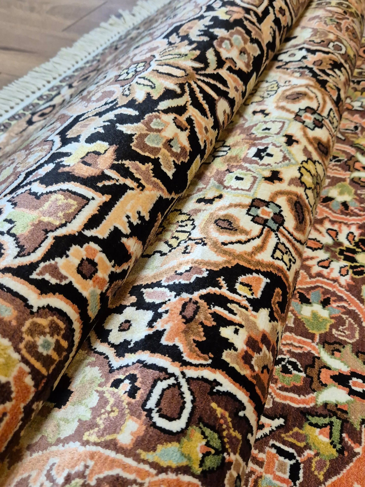 Kashmir Teppich Seide Medaillon feine Knüpfung