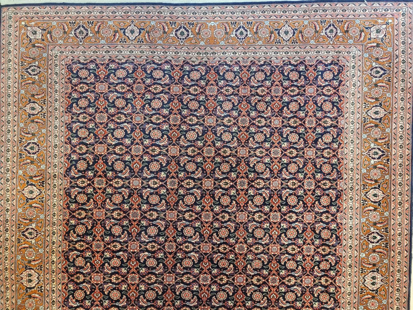 Täbriz Teppich Korkwolle fein florales Allover Muster