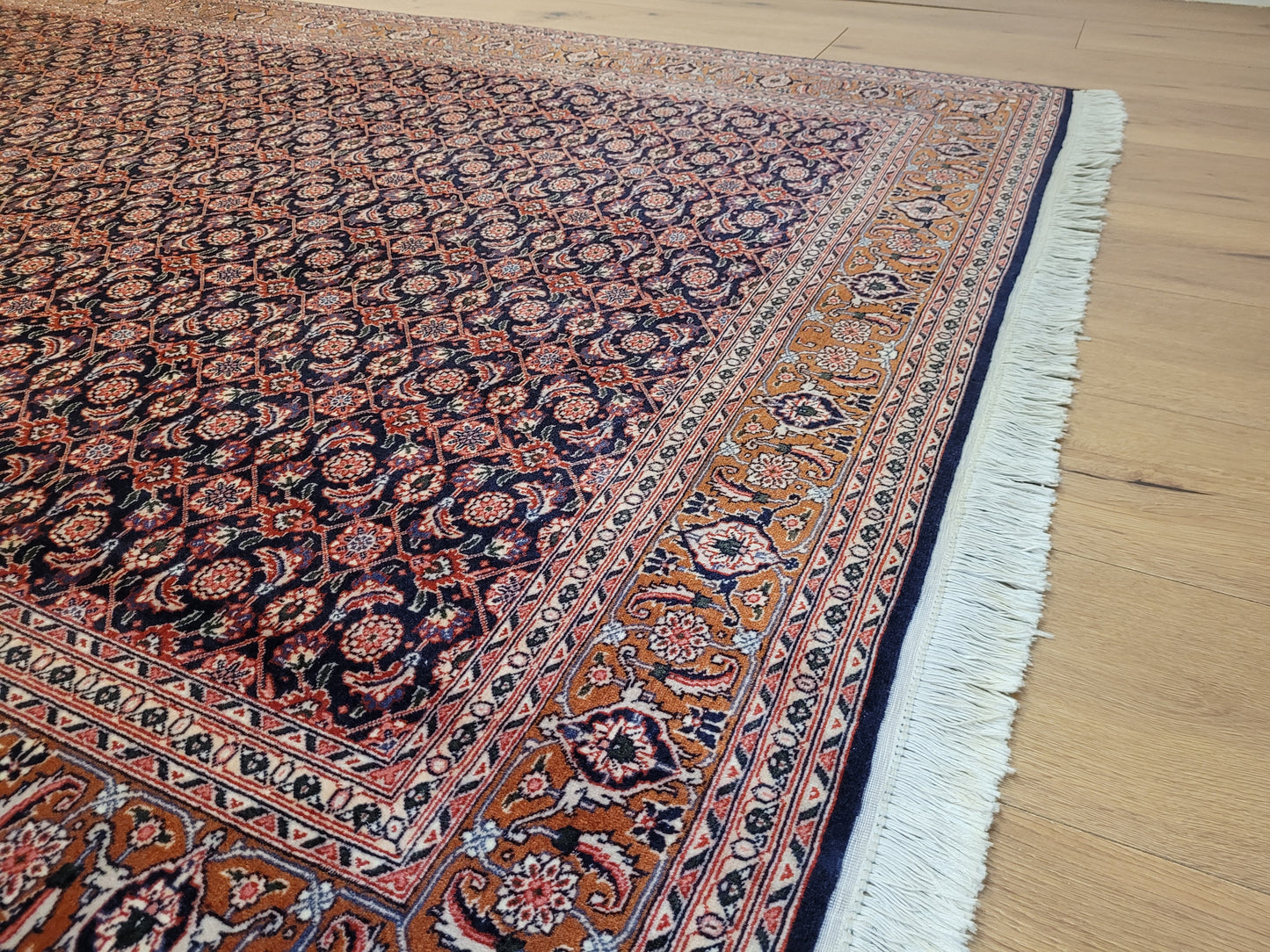 Täbriz Teppich Korkwolle fein florales Allover Muster