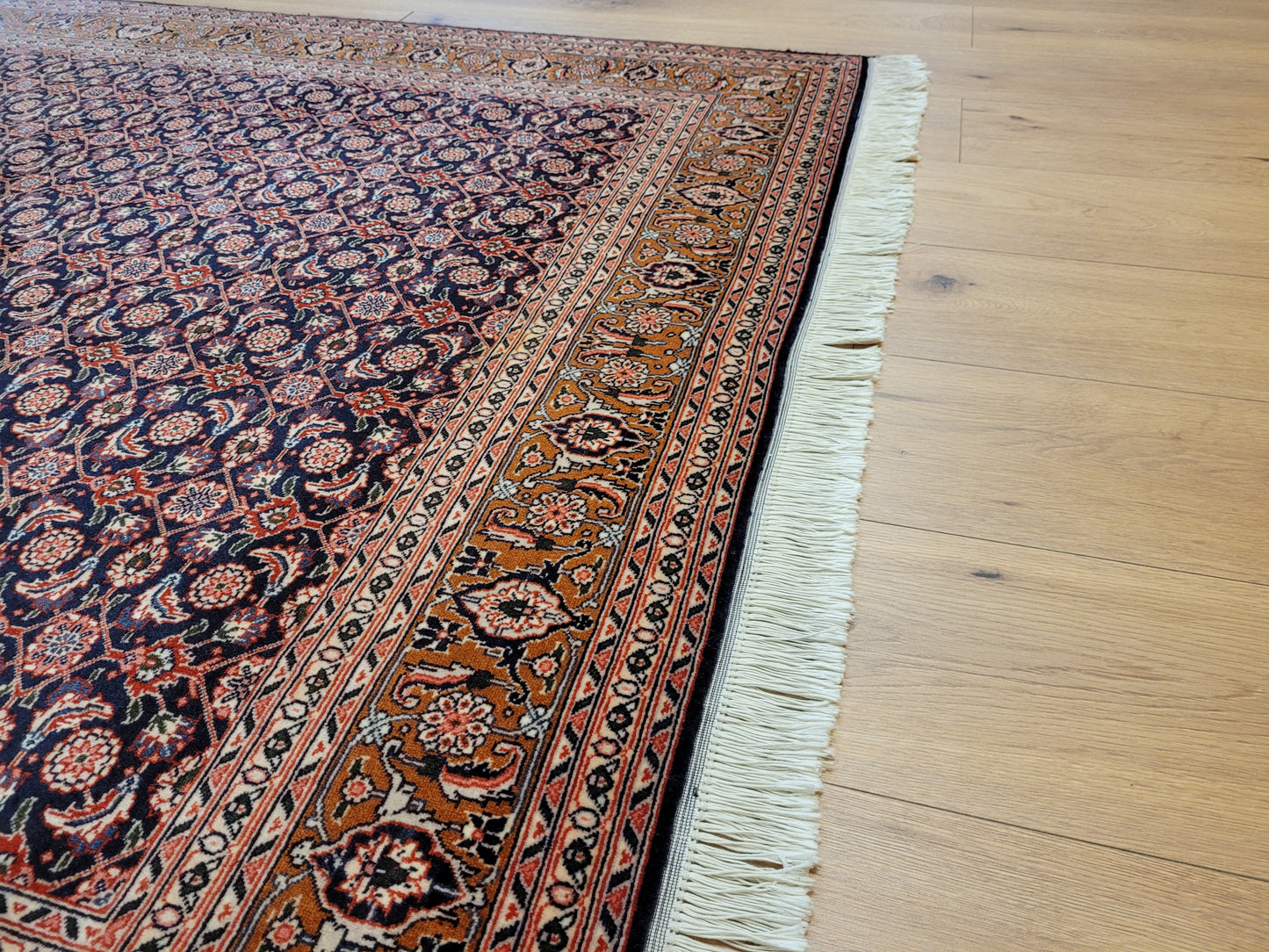 Täbriz Teppich Korkwolle fein florales Allover Muster