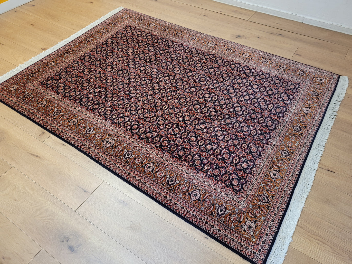 Täbriz Teppich Korkwolle fein florales Allover Muster